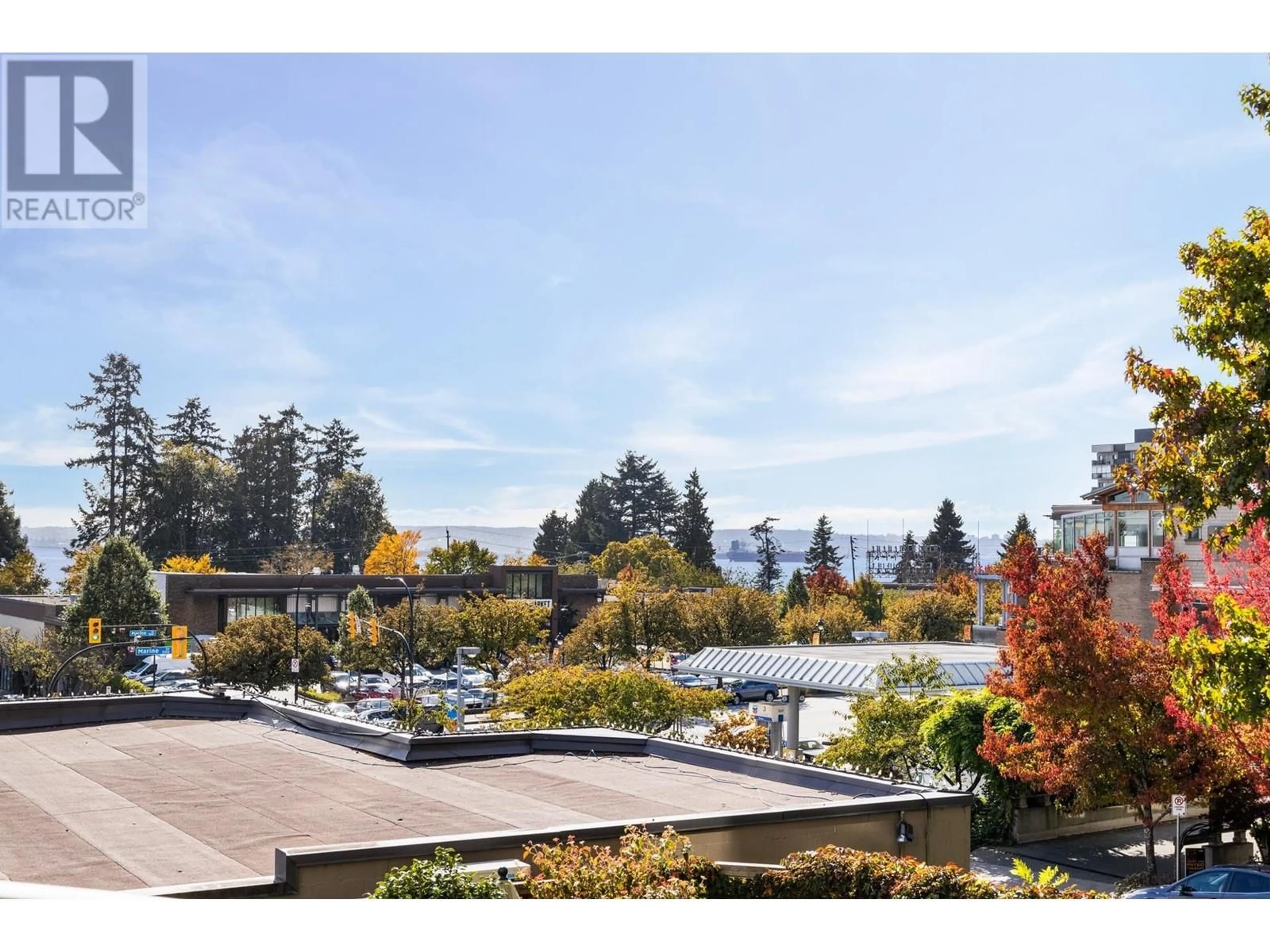 Patio, water/lake/river/ocean view for 201 588 16TH STREET, West Vancouver British Columbia V7V3R7