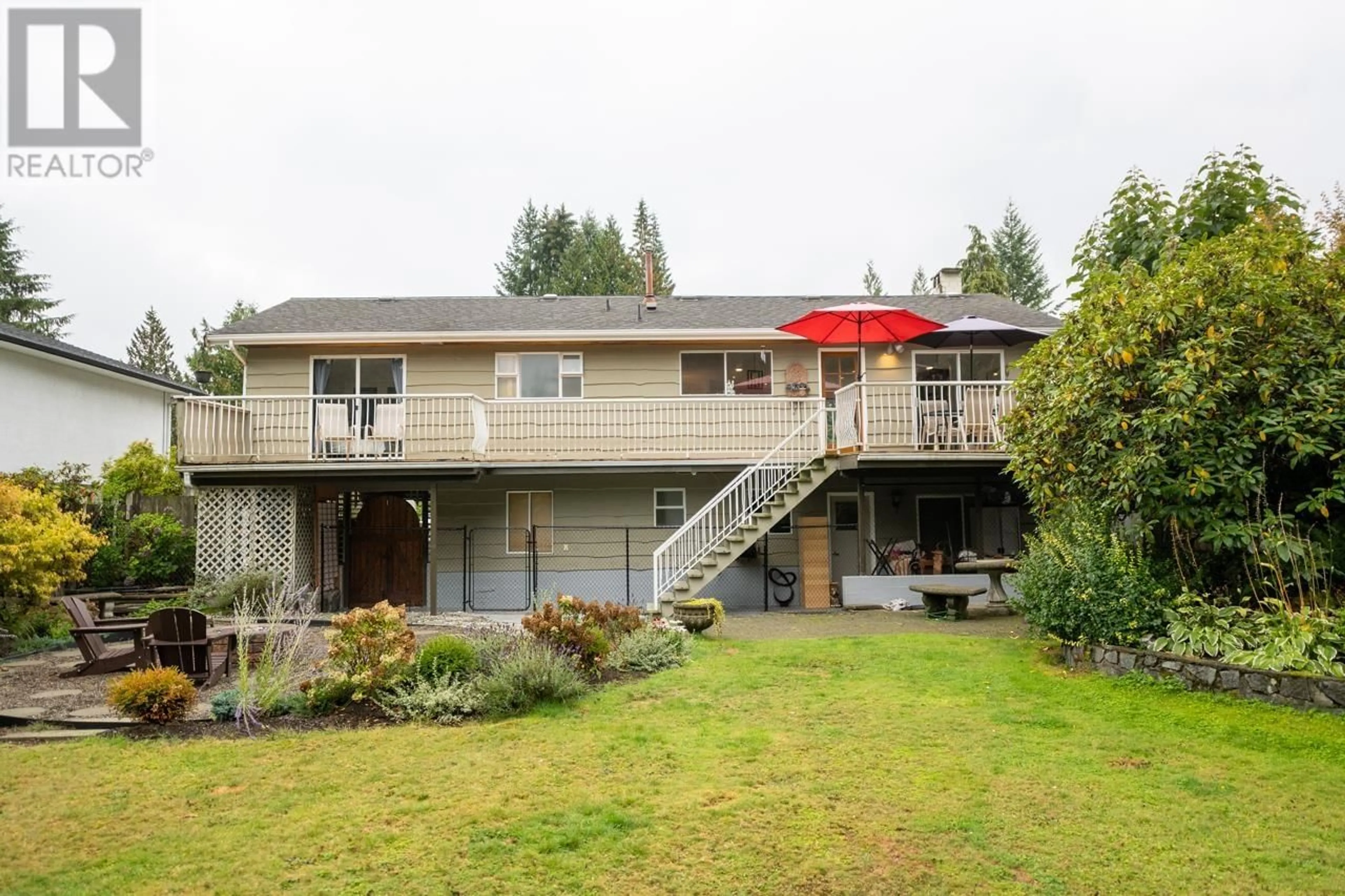 Patio, water/lake/river/ocean view for 2293 BERKLEY AVENUE, North Vancouver British Columbia V7H1Z6