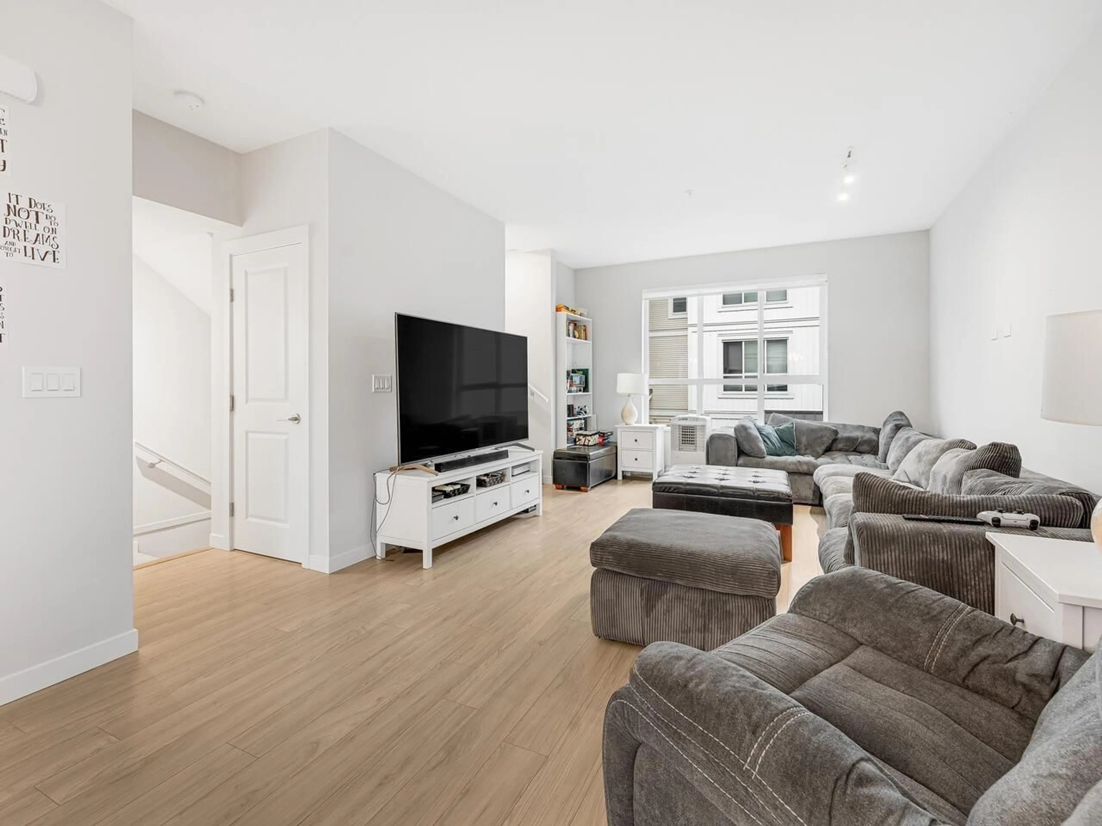 Living room with furniture, unknown for 124 - 8335 NELSON, Mission British Columbia V4S0E4