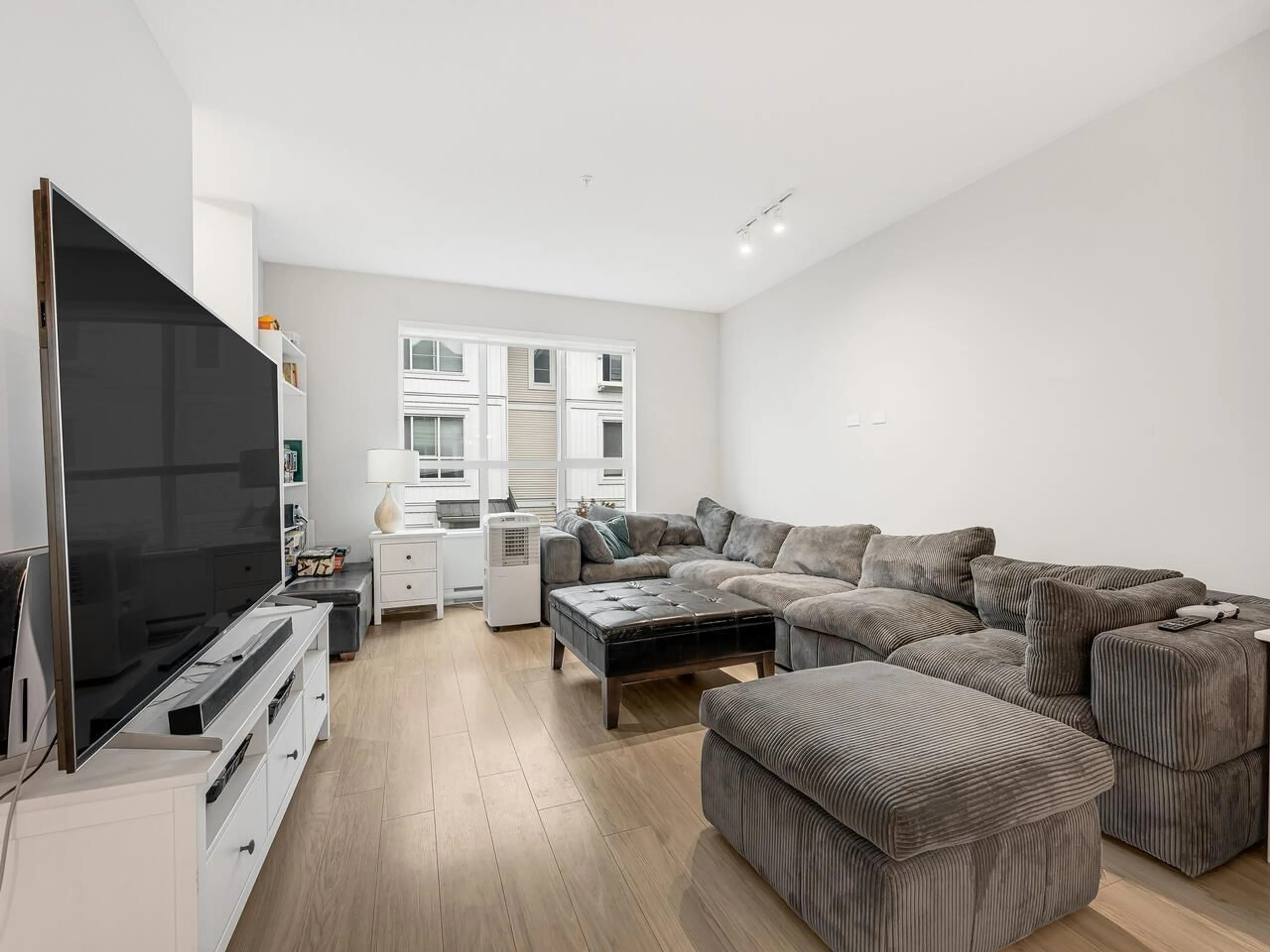 Living room with furniture, unknown for 124 - 8335 NELSON, Mission British Columbia V4S0E4