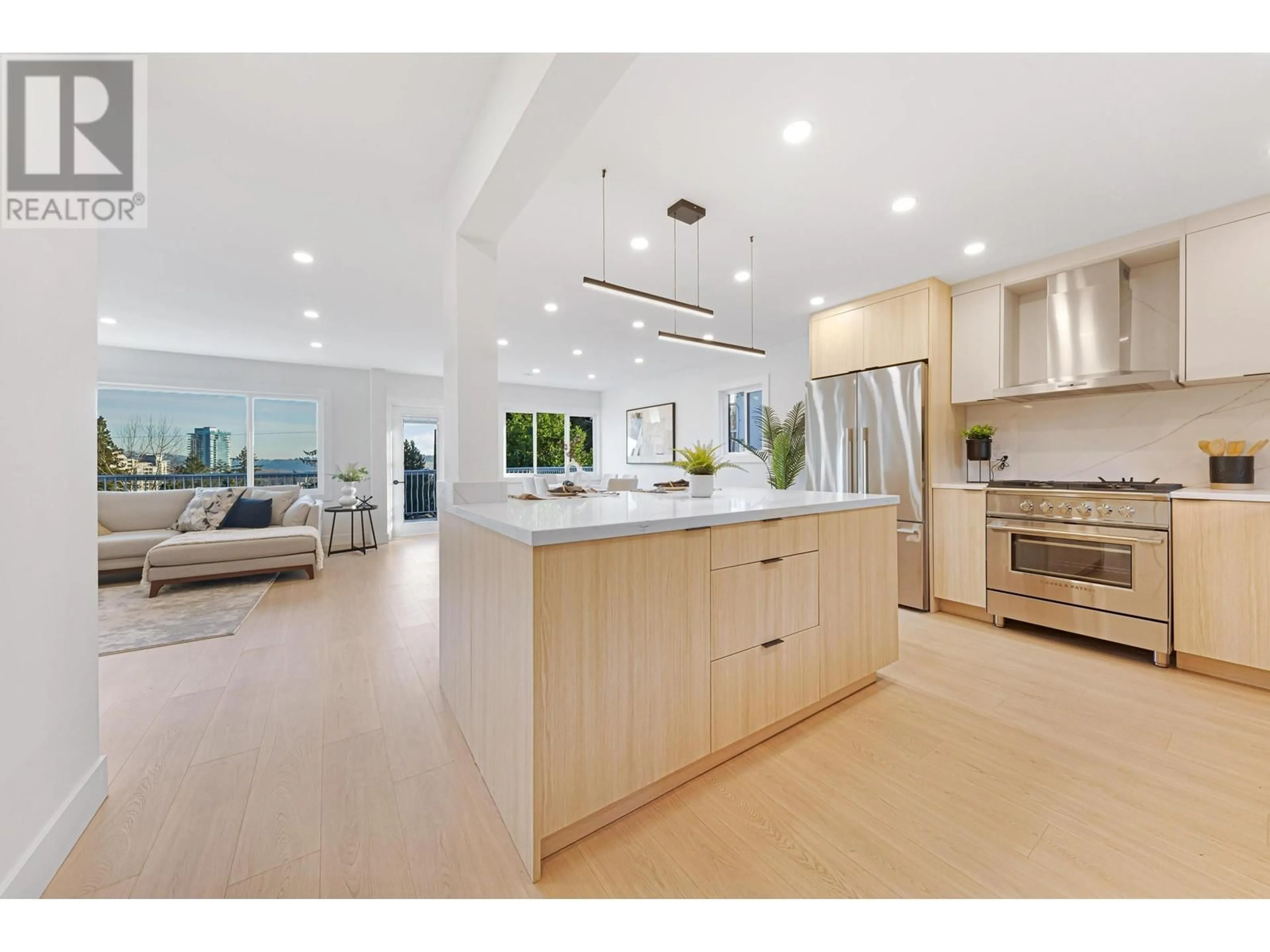 Open concept kitchen, ceramic/tile floor for 1225 CLOVERLEY STREET, North Vancouver British Columbia V7L1N7