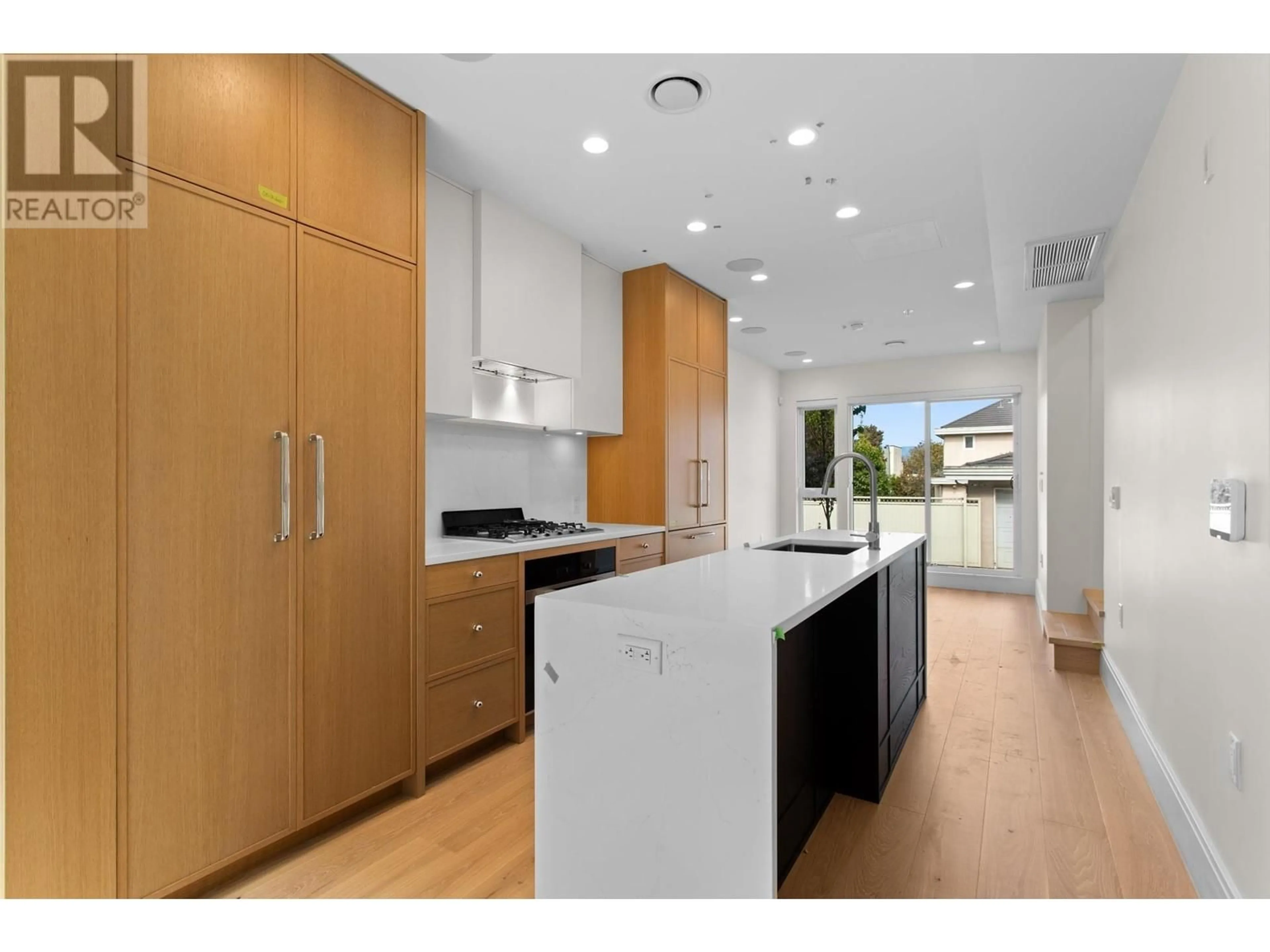 Open concept kitchen, unknown for 563 W 26TH AVENUE, Vancouver British Columbia V5Z2E4