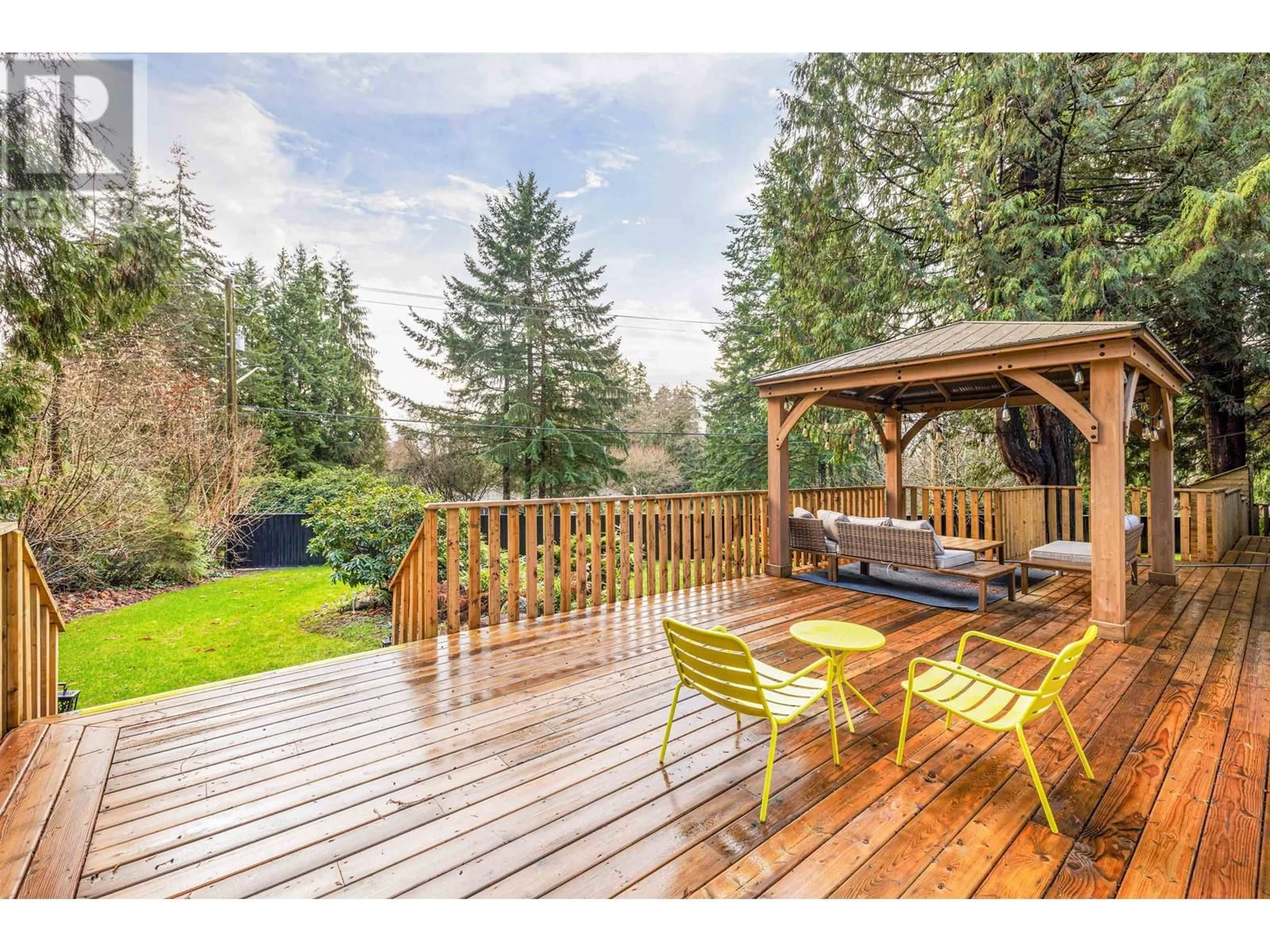 Patio, unknown for 417 HADDEN DRIVE, West Vancouver British Columbia V7S1G1