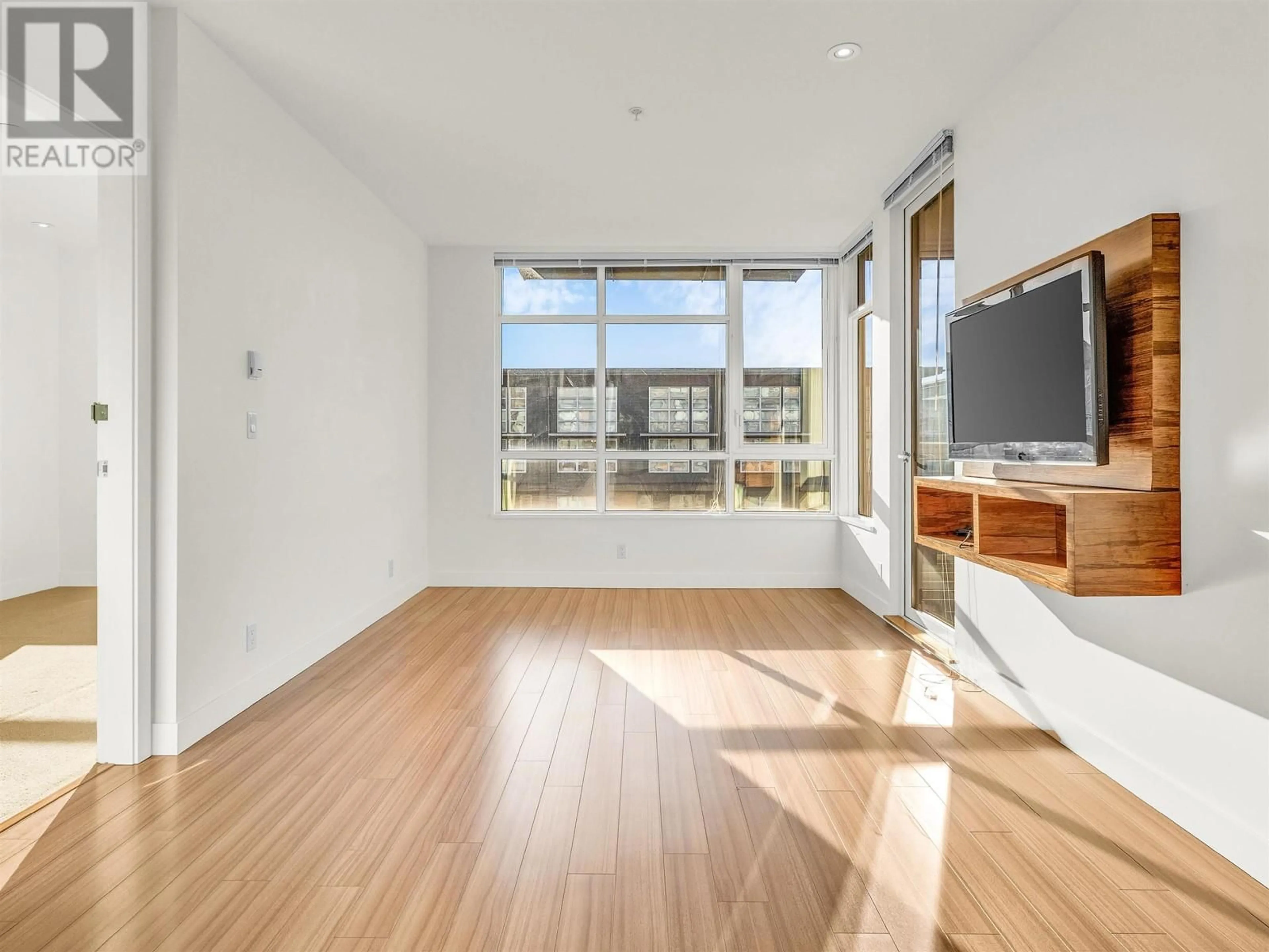 A pic of a room for 301 - 9150 UNIVERSITY HIGH STREET, Burnaby British Columbia V5A0C5