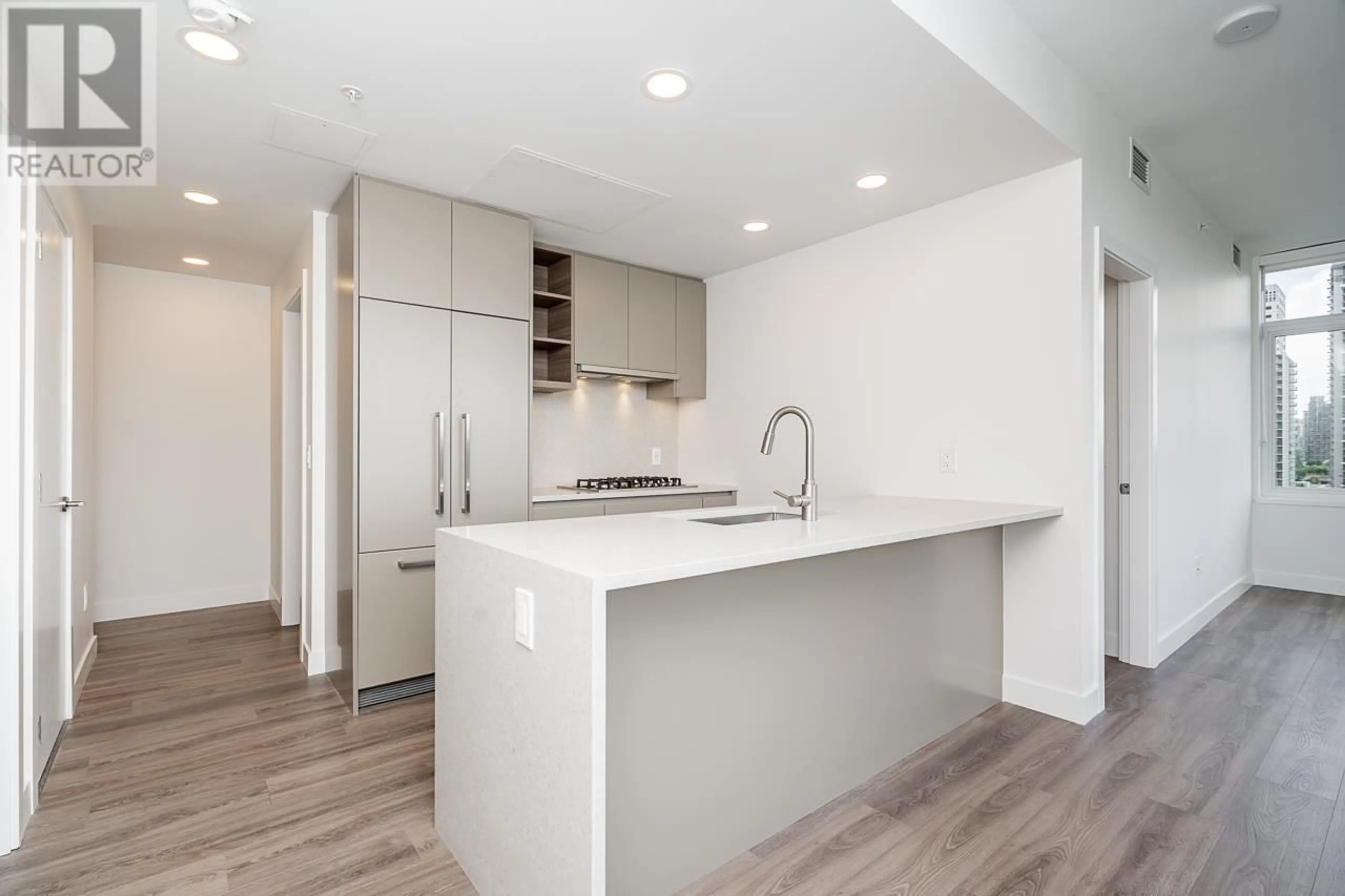 Open concept kitchen, unknown for 704 4433 ALASKA STREET, Burnaby British Columbia V5C5T3