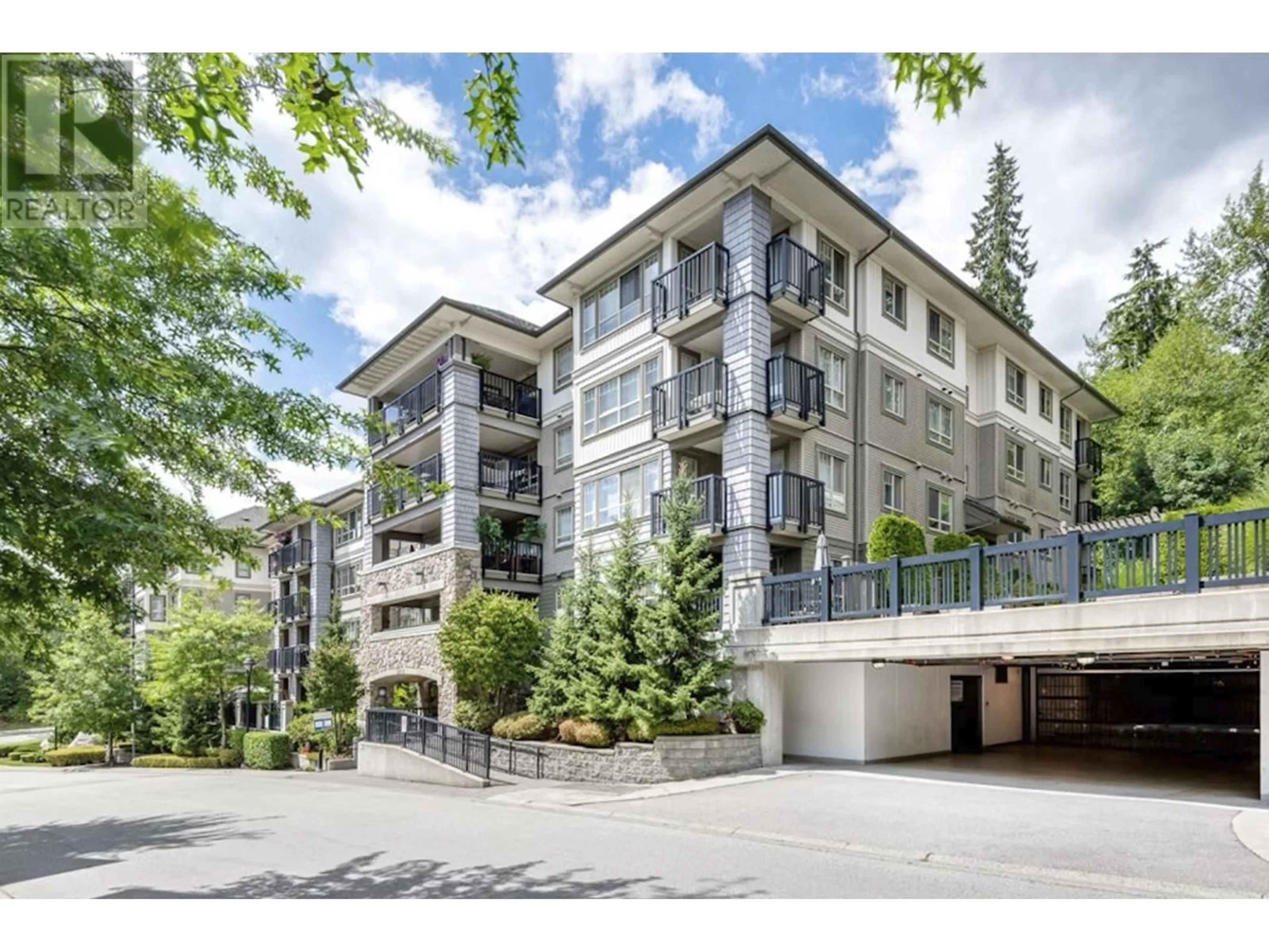 Patio, unknown for 302 2951 SILVER SPRINGS BOULEVARD, Coquitlam British Columbia V3E3S4