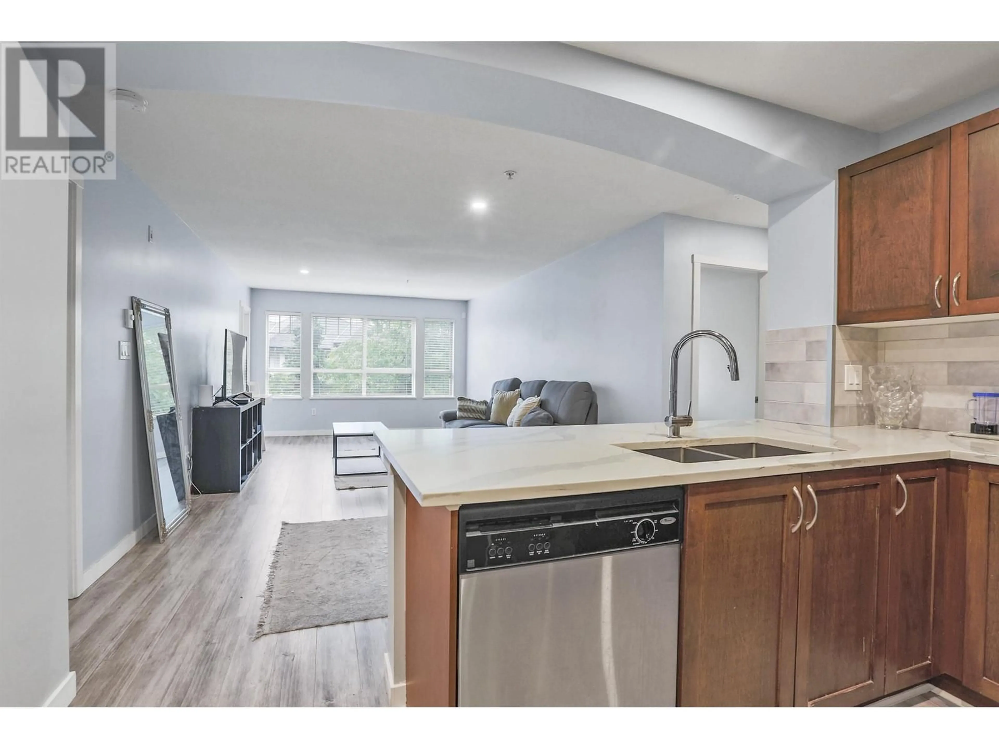 Open concept kitchen, unknown for 302 2951 SILVER SPRINGS BOULEVARD, Coquitlam British Columbia V3E3S4