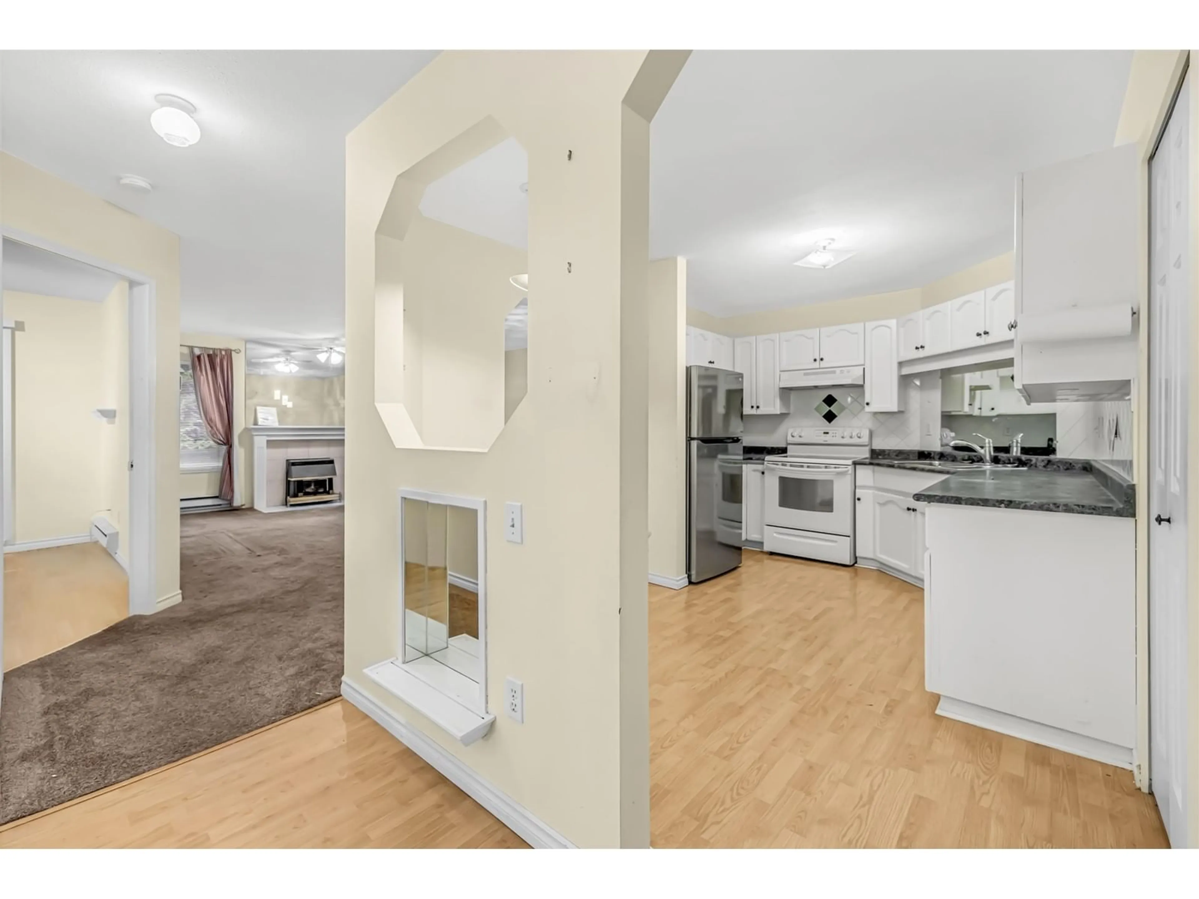 Open concept kitchen, unknown for 302 2410 EMERSON STREET, Abbotsford British Columbia V2T3J3