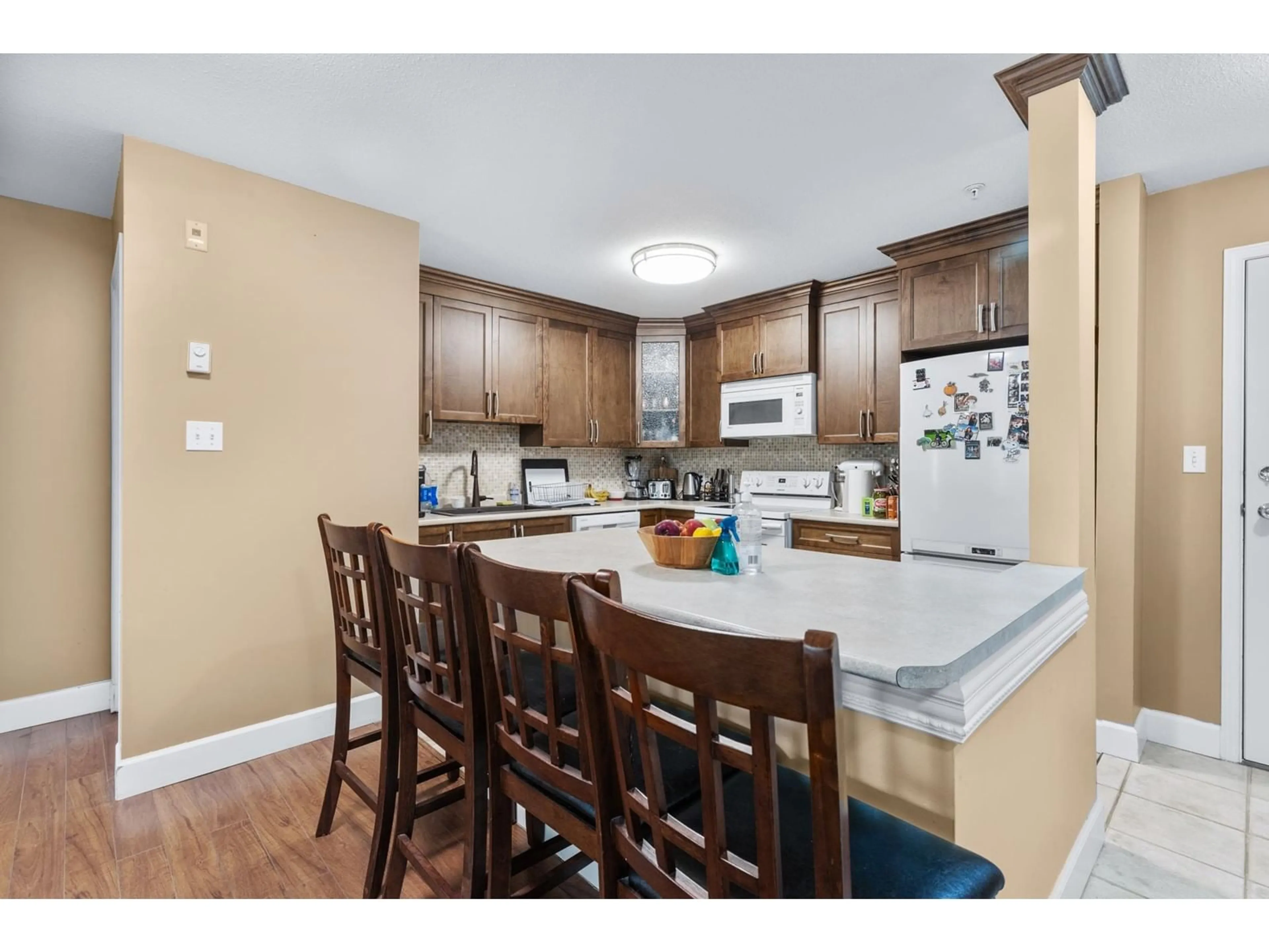 Open concept kitchen, unknown for 206 33718 KING ROAD, Abbotsford British Columbia V2S8J3