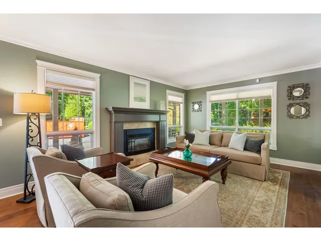16875 23 AVENUE, Surrey 4