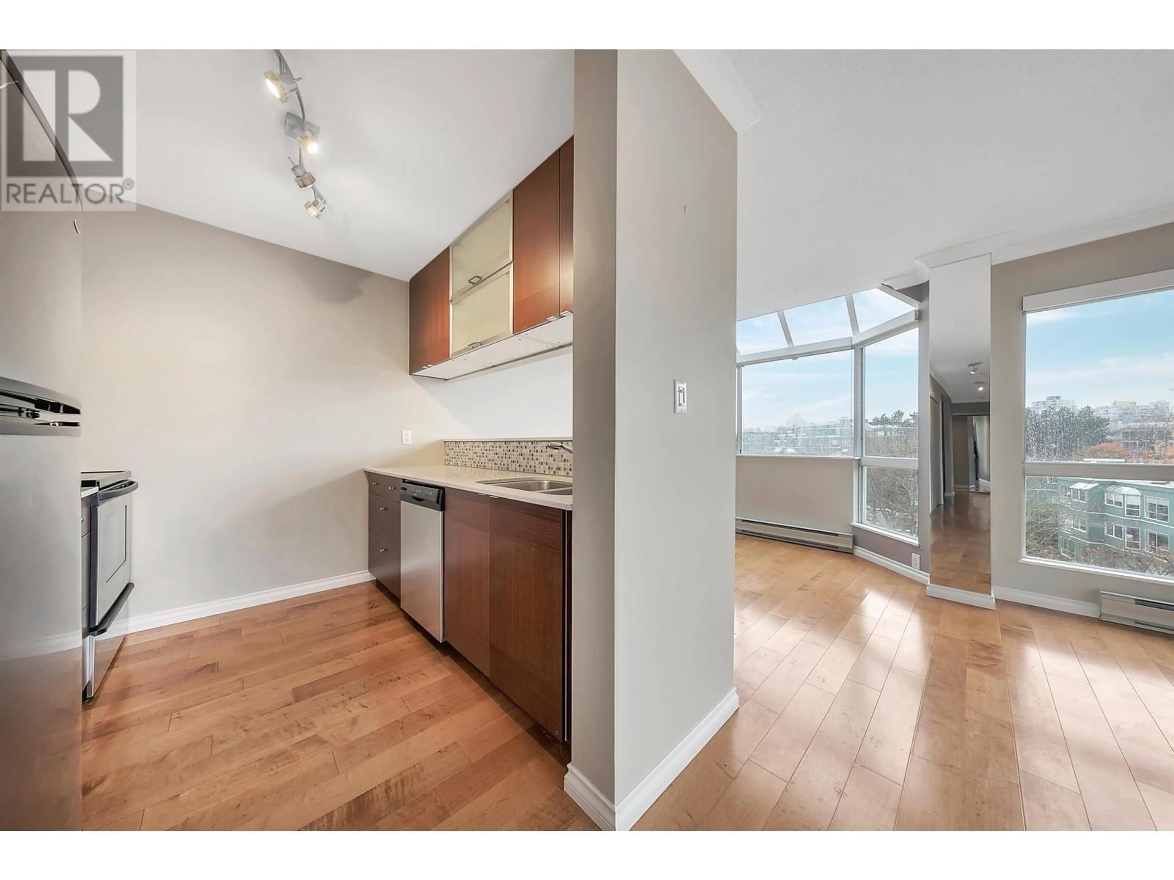 Open concept kitchen, unknown for 601 1510 W 1ST AVENUE, Vancouver British Columbia V6J4S3