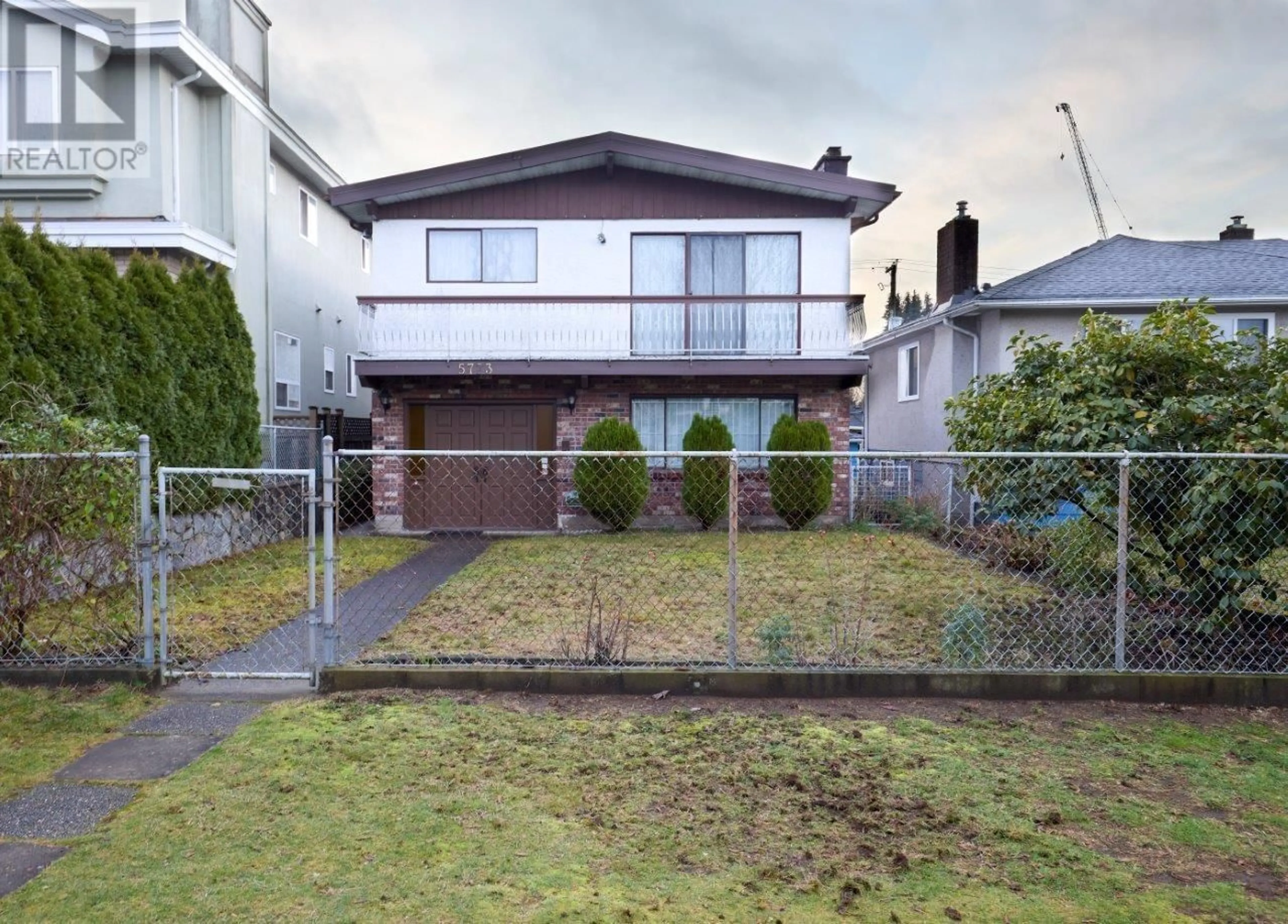 A pic from outside/outdoor area/front of a property/back of a property/a pic from drone, street for 5773 RHODES STREET, Vancouver British Columbia V5R3P3