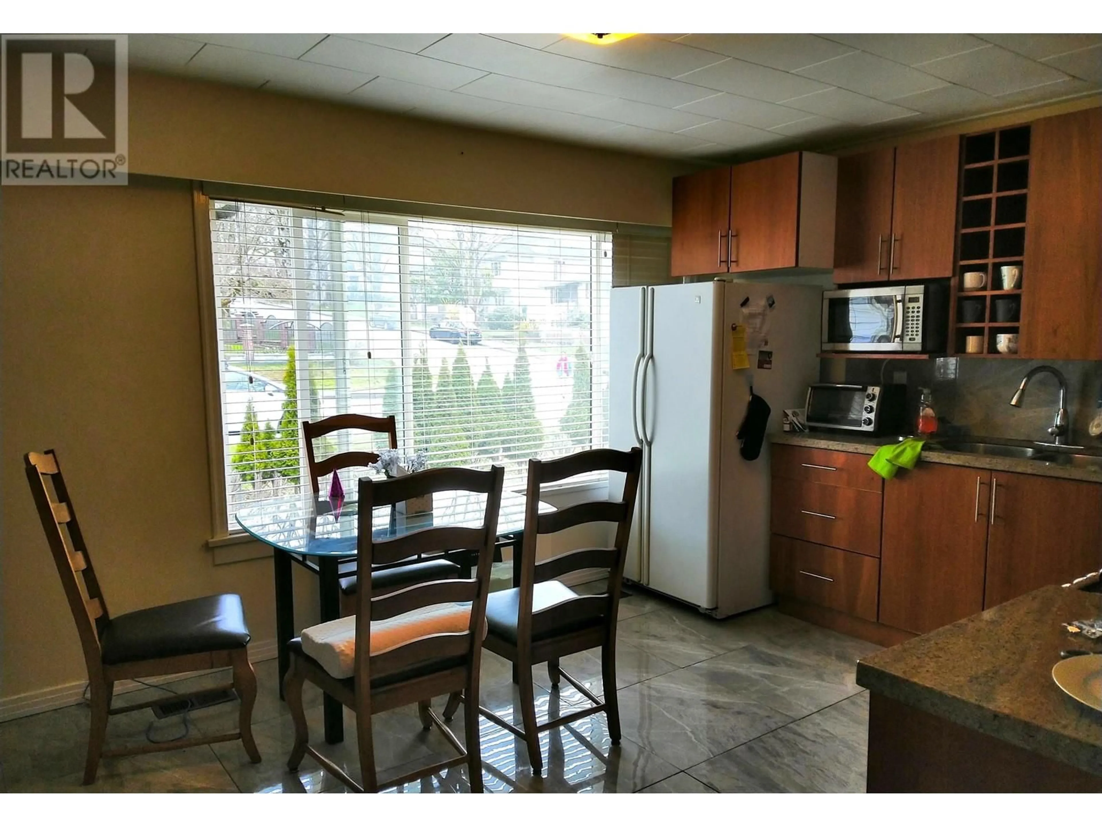 Standard kitchen, unknown for 881 MACDONALD AVENUE, Burnaby British Columbia V5C4N3