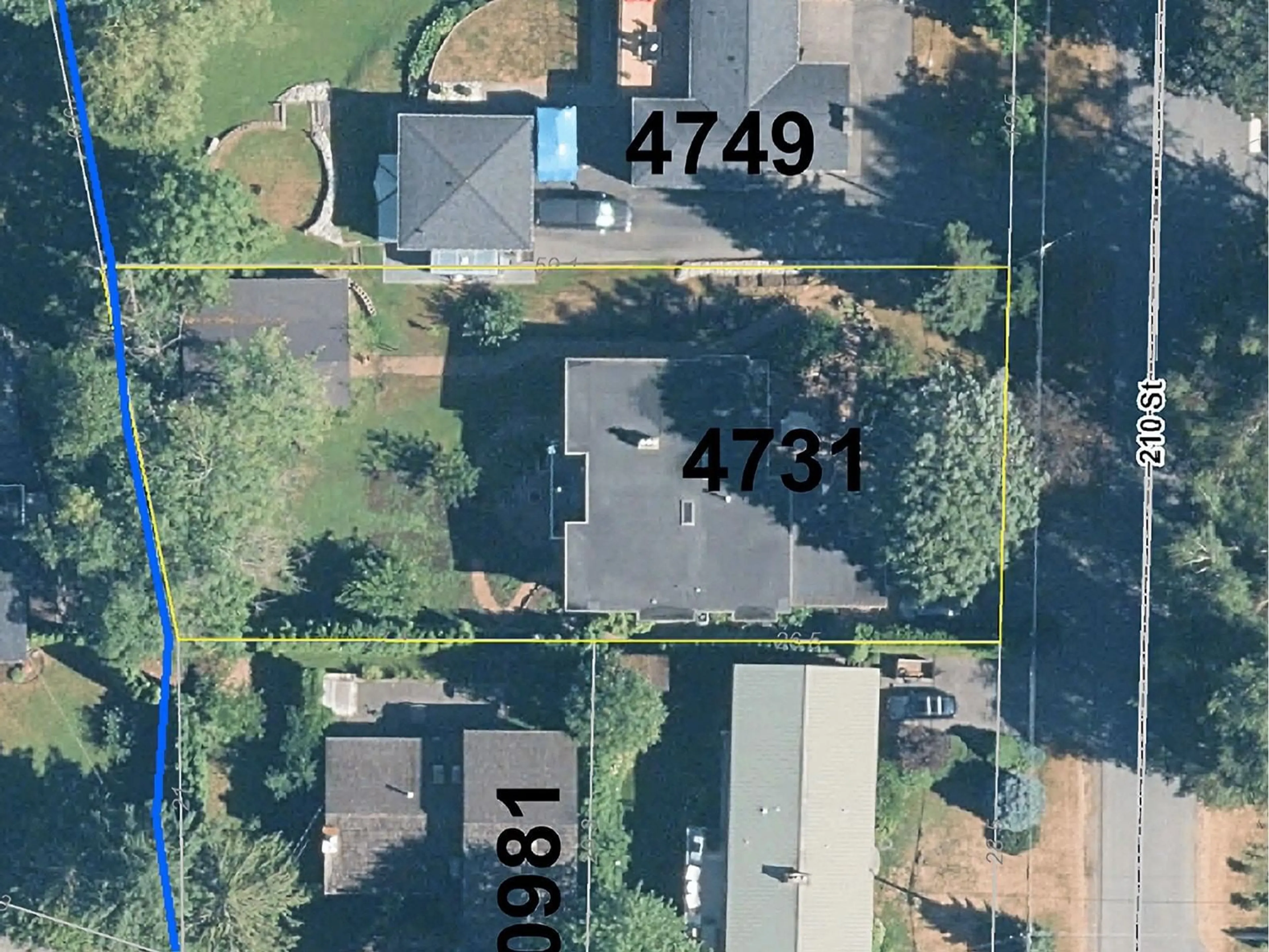 A pic from outside/outdoor area/front of a property/back of a property/a pic from drone, street for 4731 210 STREET, Langley British Columbia V3A2L4