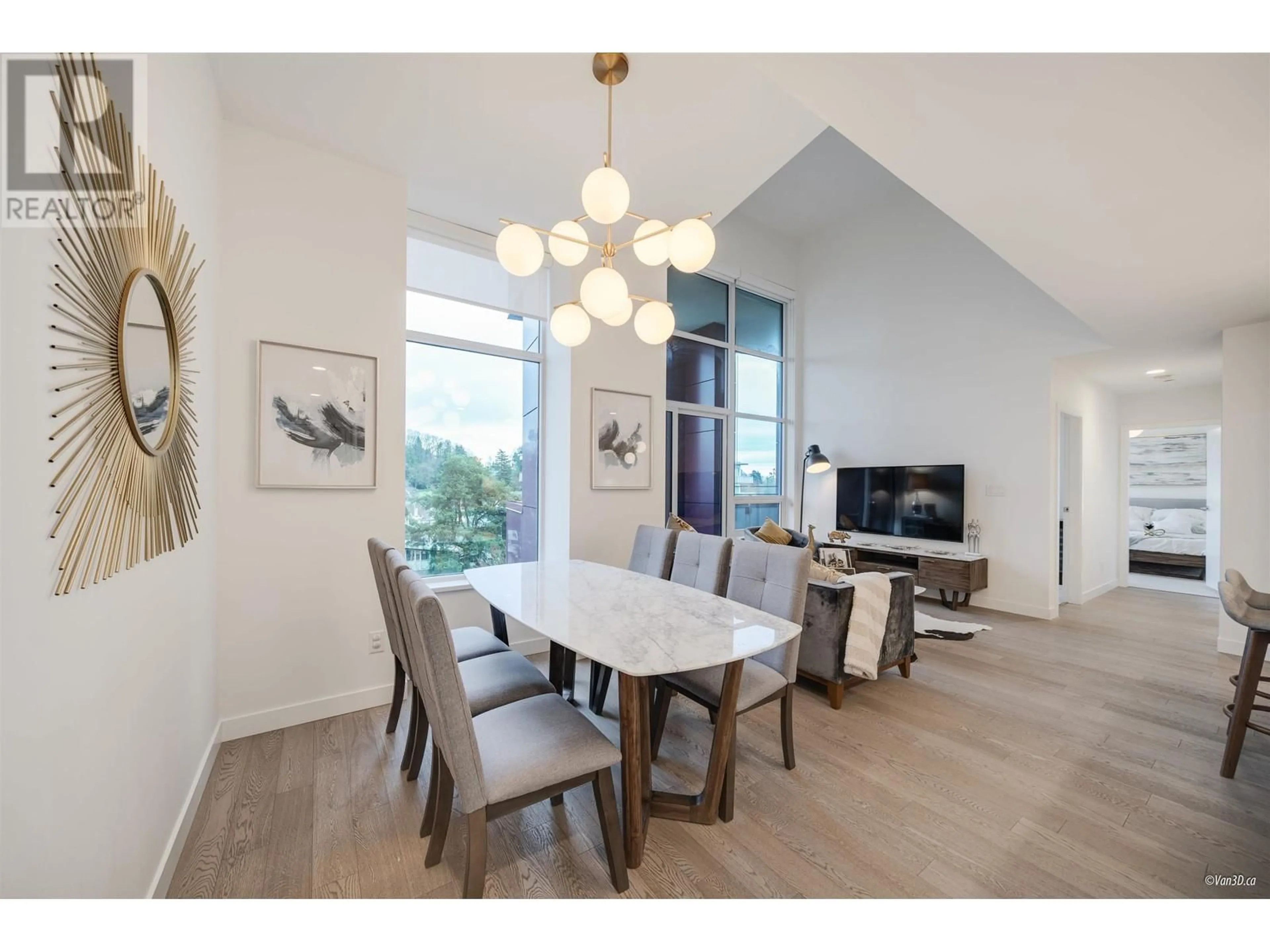 Dining room, wood/laminate floor for 602 5033 CAMBIE STREET, Vancouver British Columbia V5Z0H6