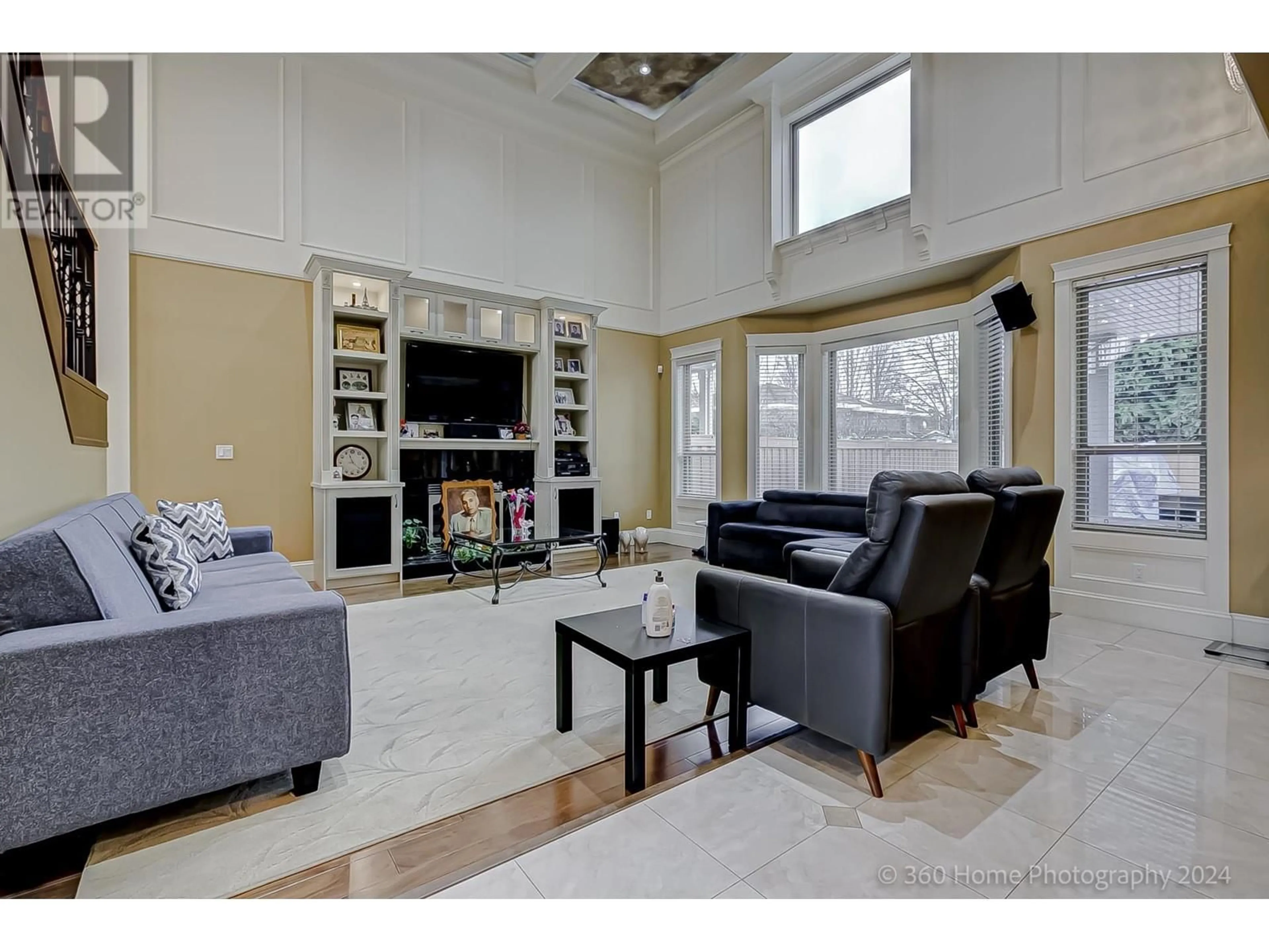 Living room with furniture, unknown for 8860 COOPER ROAD, Richmond British Columbia V6Y2M7