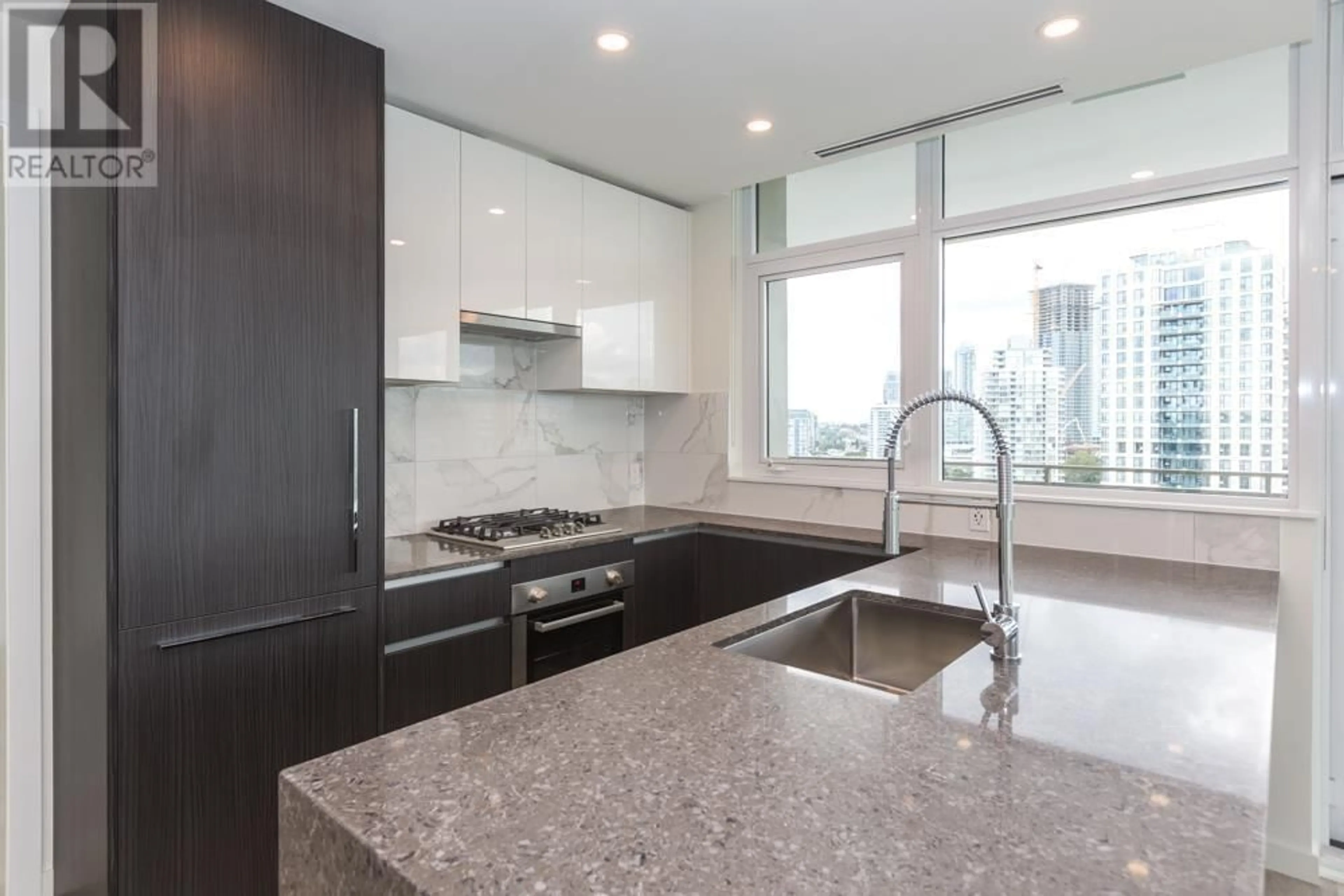 Unknown for 501 - 5311 GORING STREET, Burnaby British Columbia V5B0B5