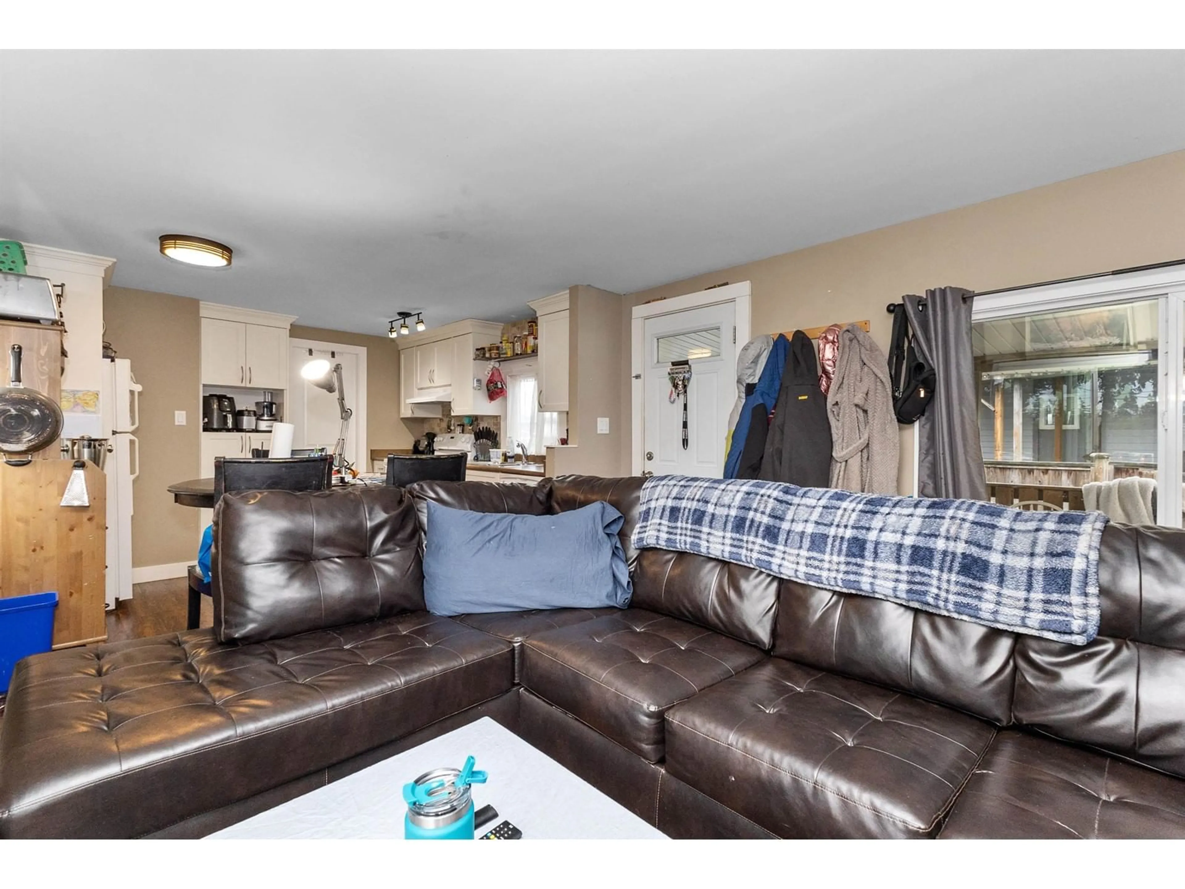 Living room with furniture, unknown for 31551 MONARCH, Abbotsford British Columbia V2T6M6