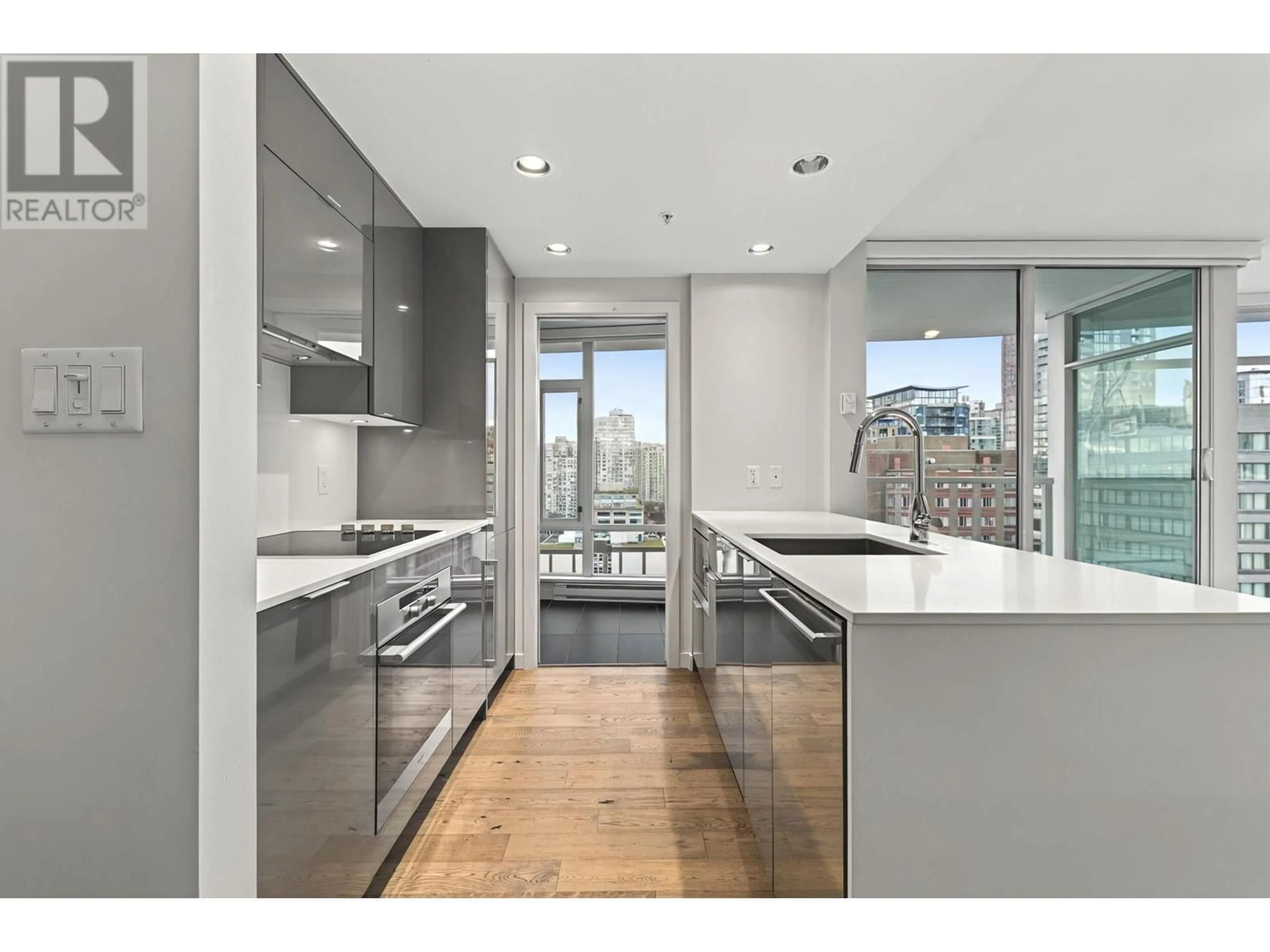 Unknown for 1608 - 161 GEORGIA STREET, Vancouver British Columbia V6B0K9