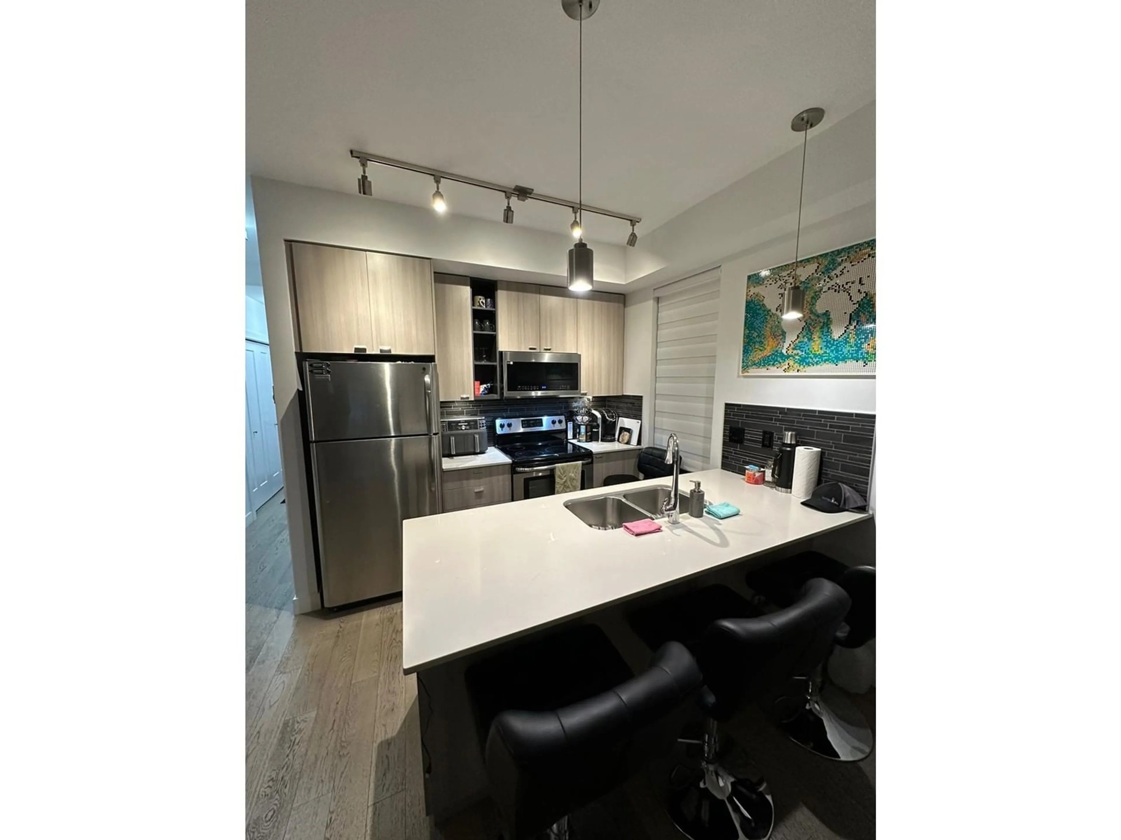 Open concept kitchen, unknown for 503 3090 GLADWIN ROAD, Abbotsford British Columbia V2T0G2