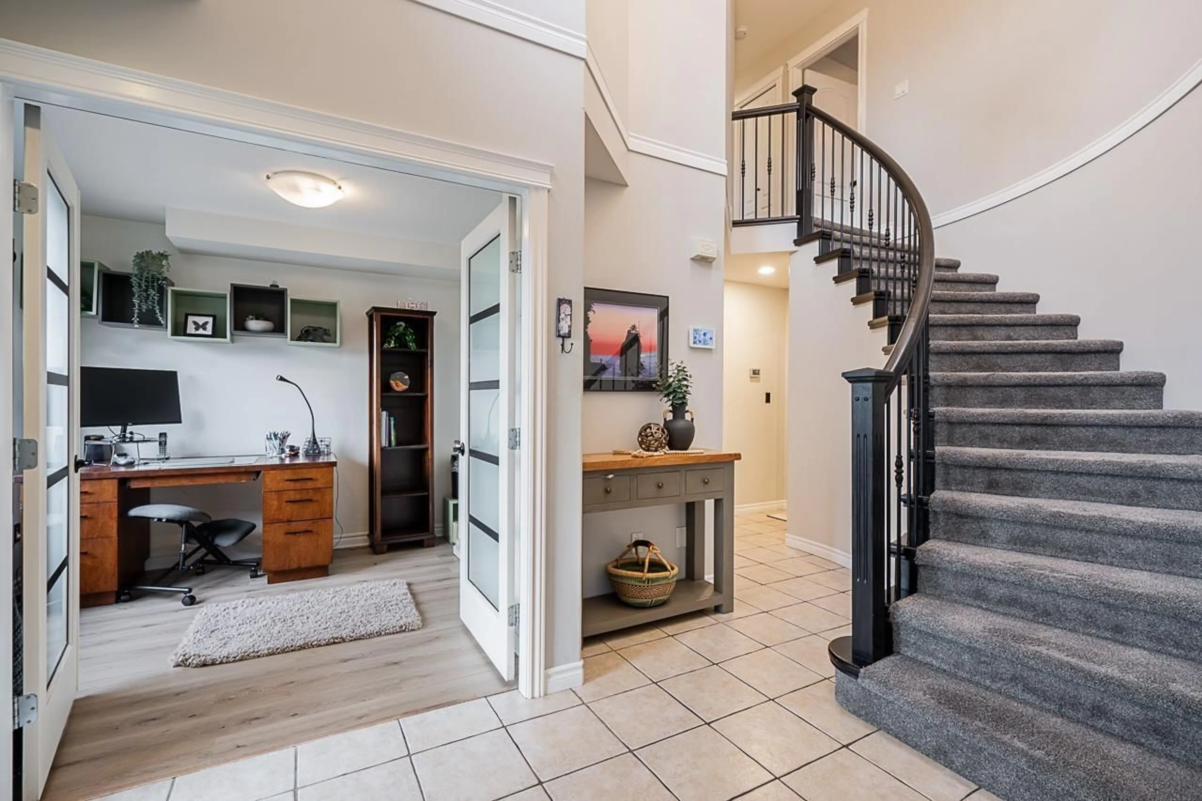 Indoor entryway for 46478 LEAR DRIVE|Promontory, Sardis British Columbia V2R5P6