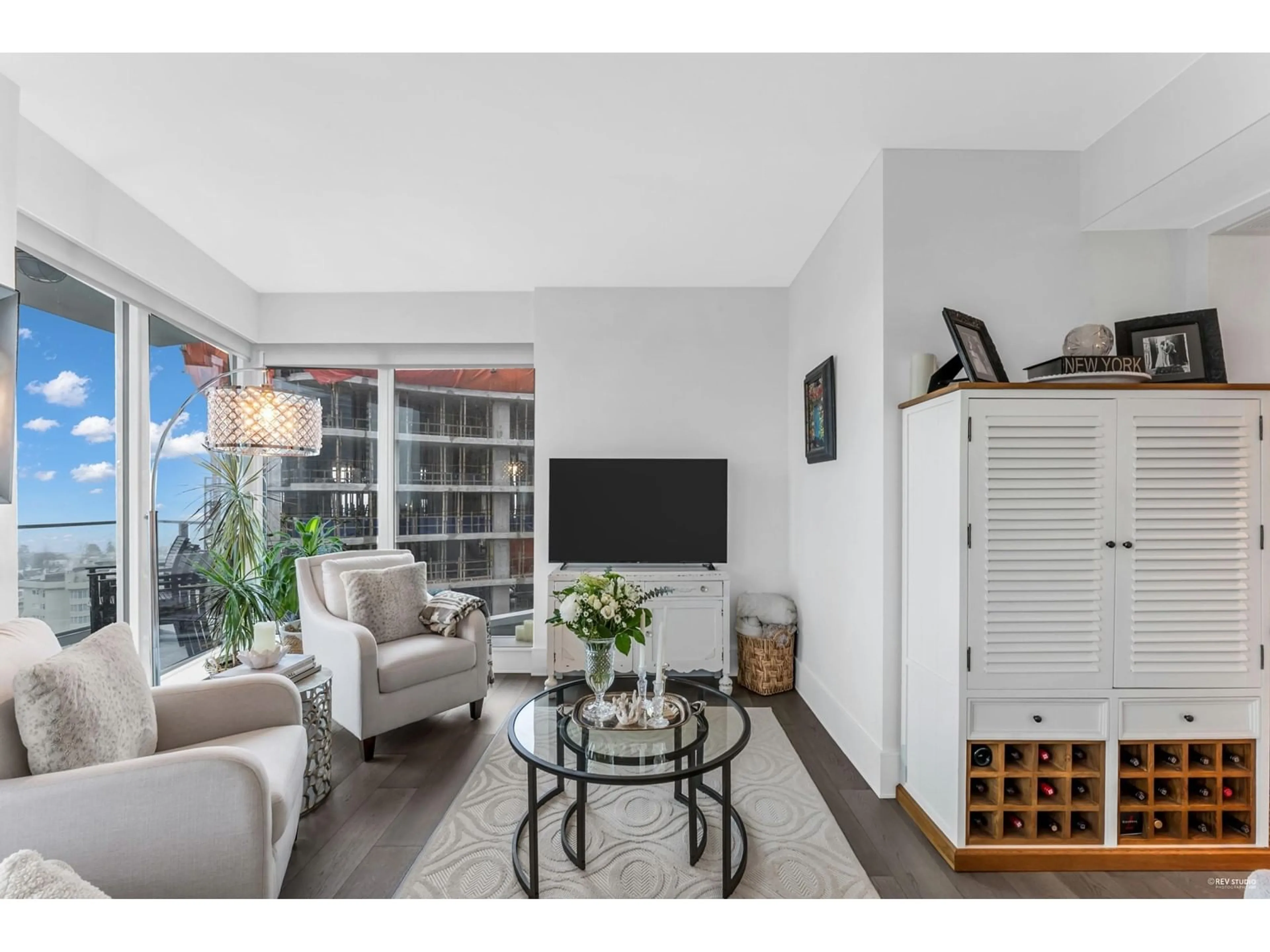 Living room with furniture, unknown for 1203 - 1501 FOSTER, White Rock British Columbia V4B3X8