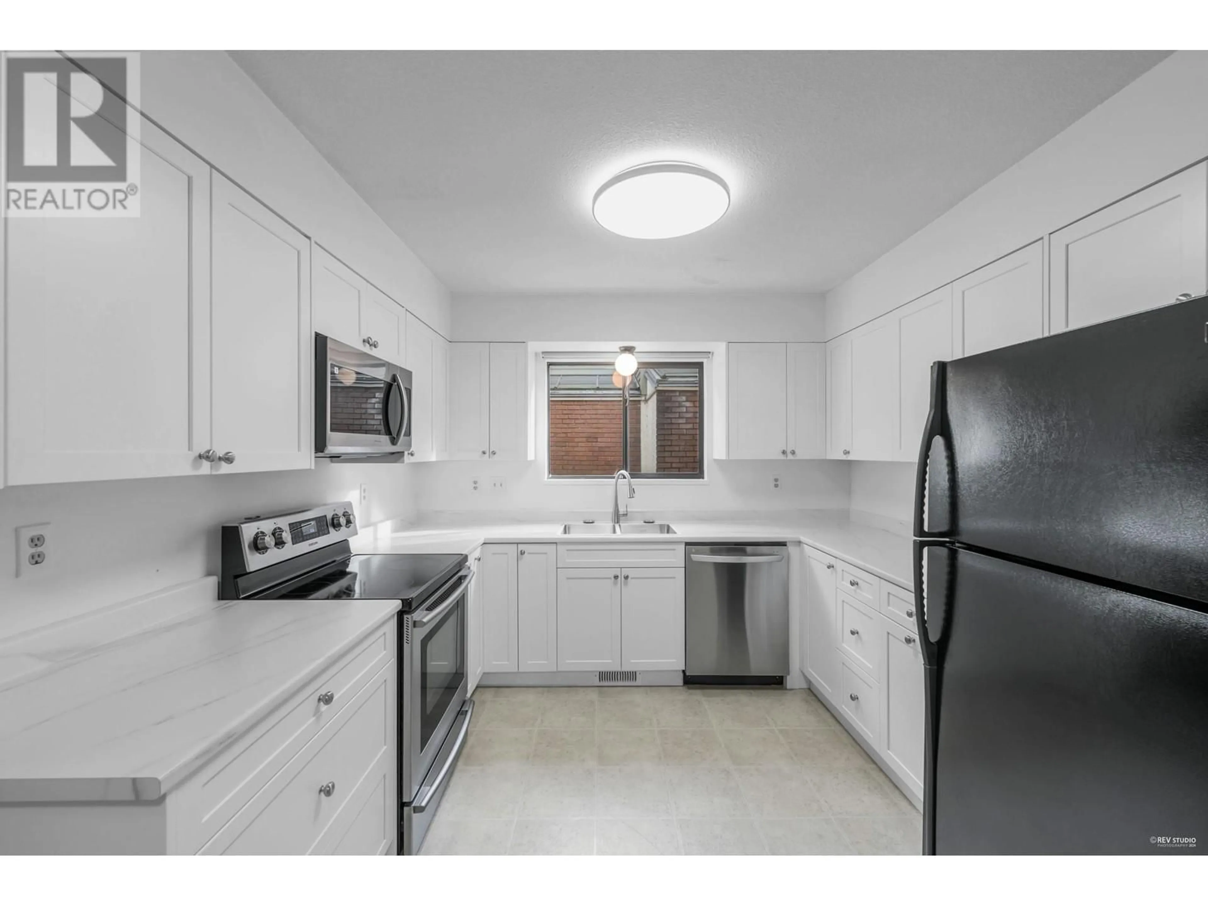 Standard kitchen, ceramic/tile floor for 3 8551 COOK ROAD, Richmond British Columbia V6Y1V6