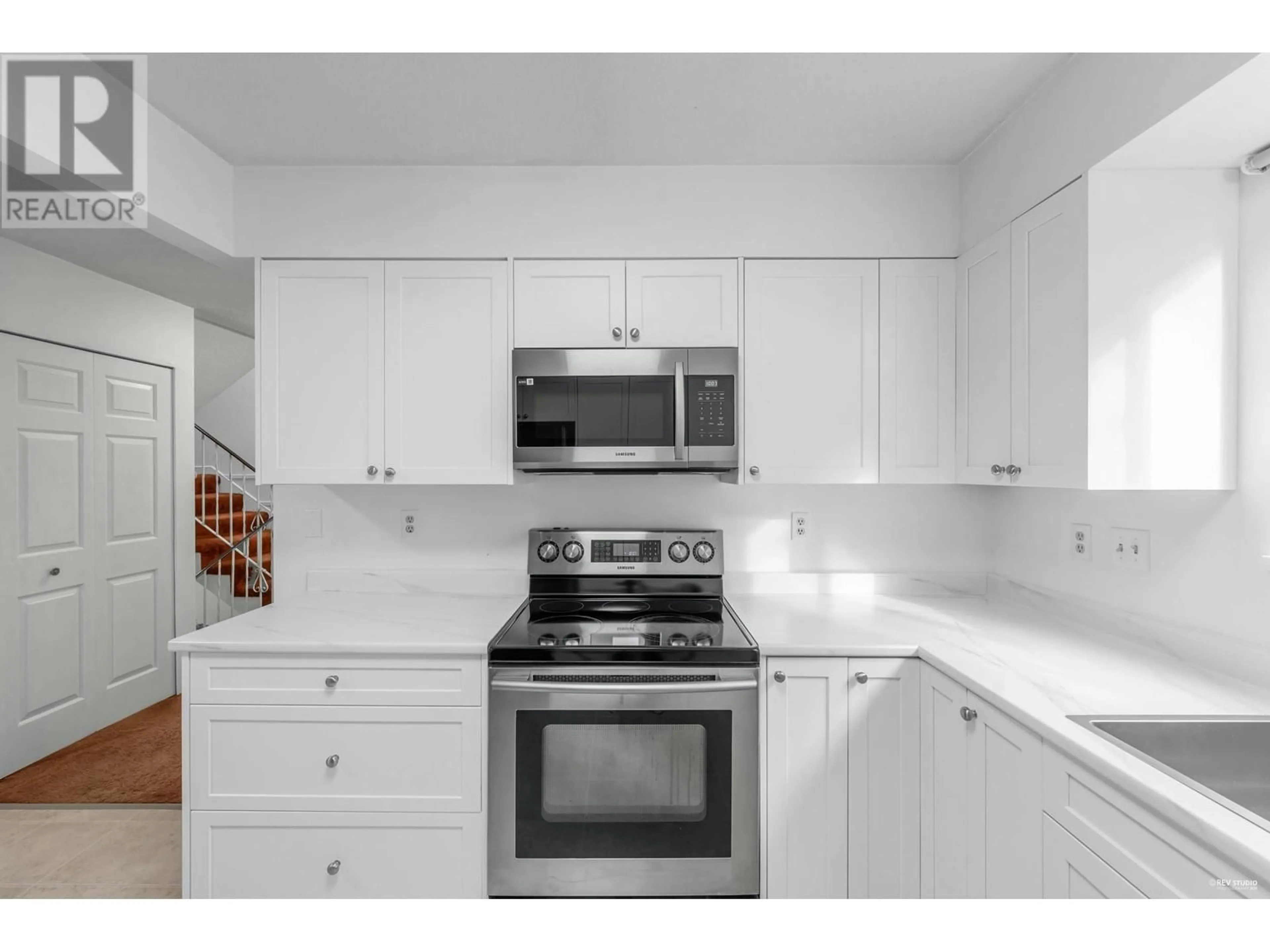 Standard kitchen, unknown for 3 8551 COOK ROAD, Richmond British Columbia V6Y1V6