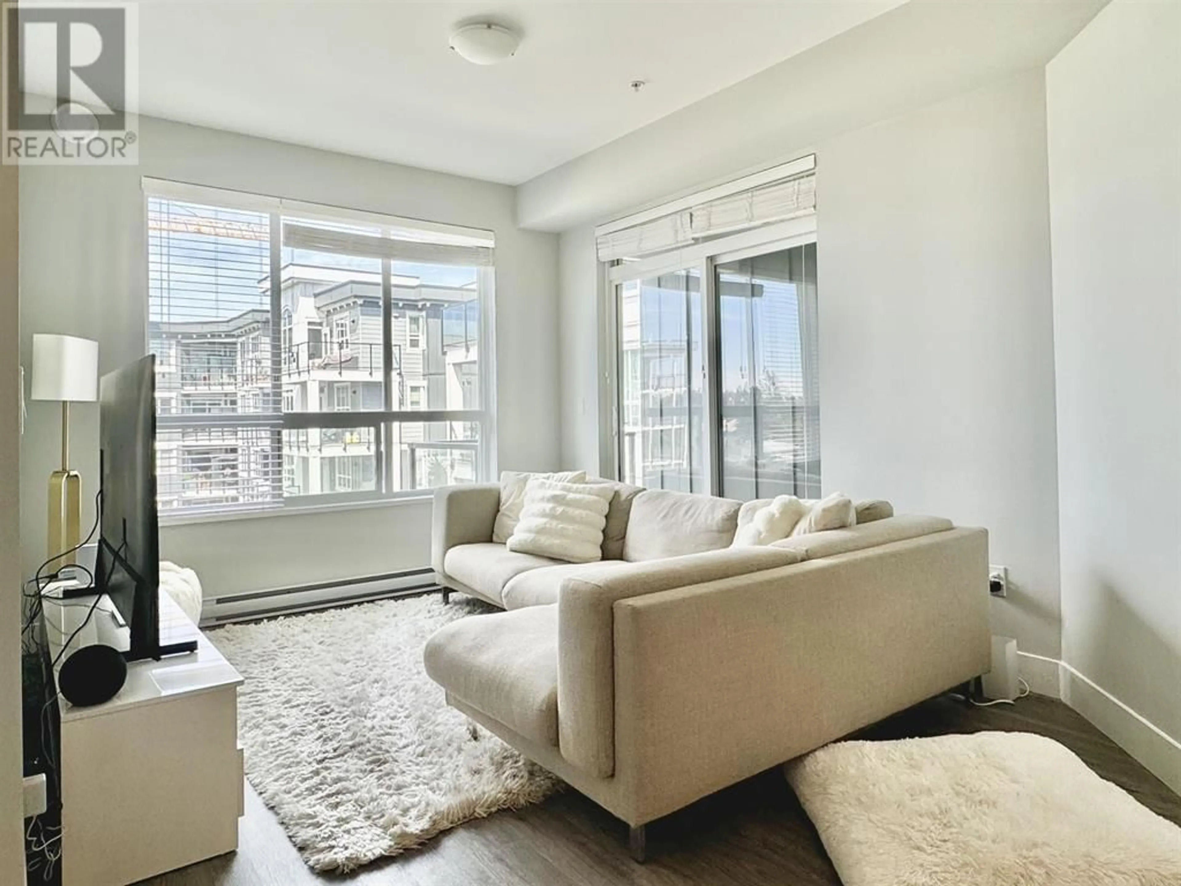 Living room with furniture, unknown for 3510 - 2180 KELLY AVENUE, Coquitlam British Columbia V3C0S4