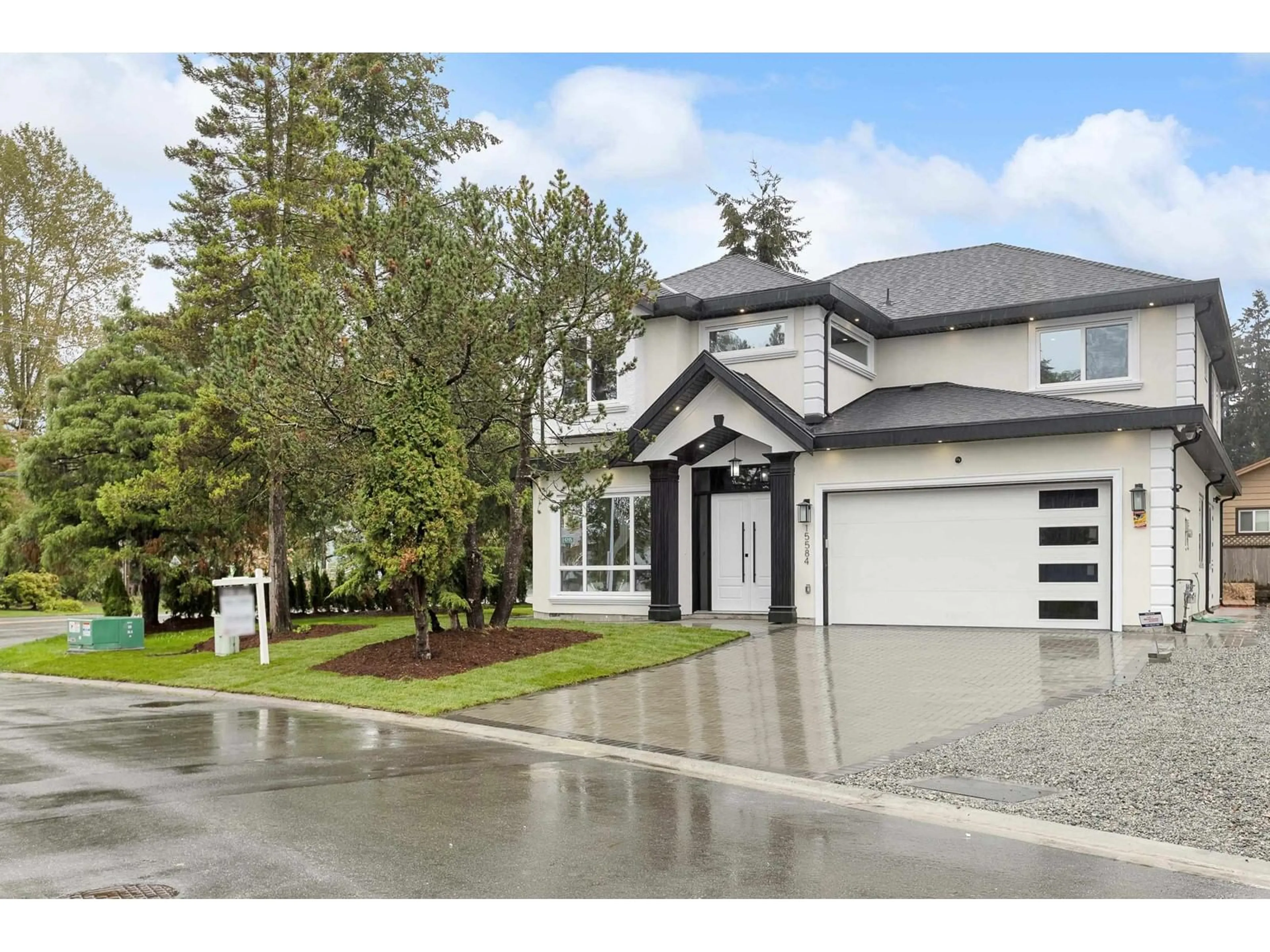 Home with vinyl exterior material, street for 15584 89B AVENUE, Surrey British Columbia V3R4K9