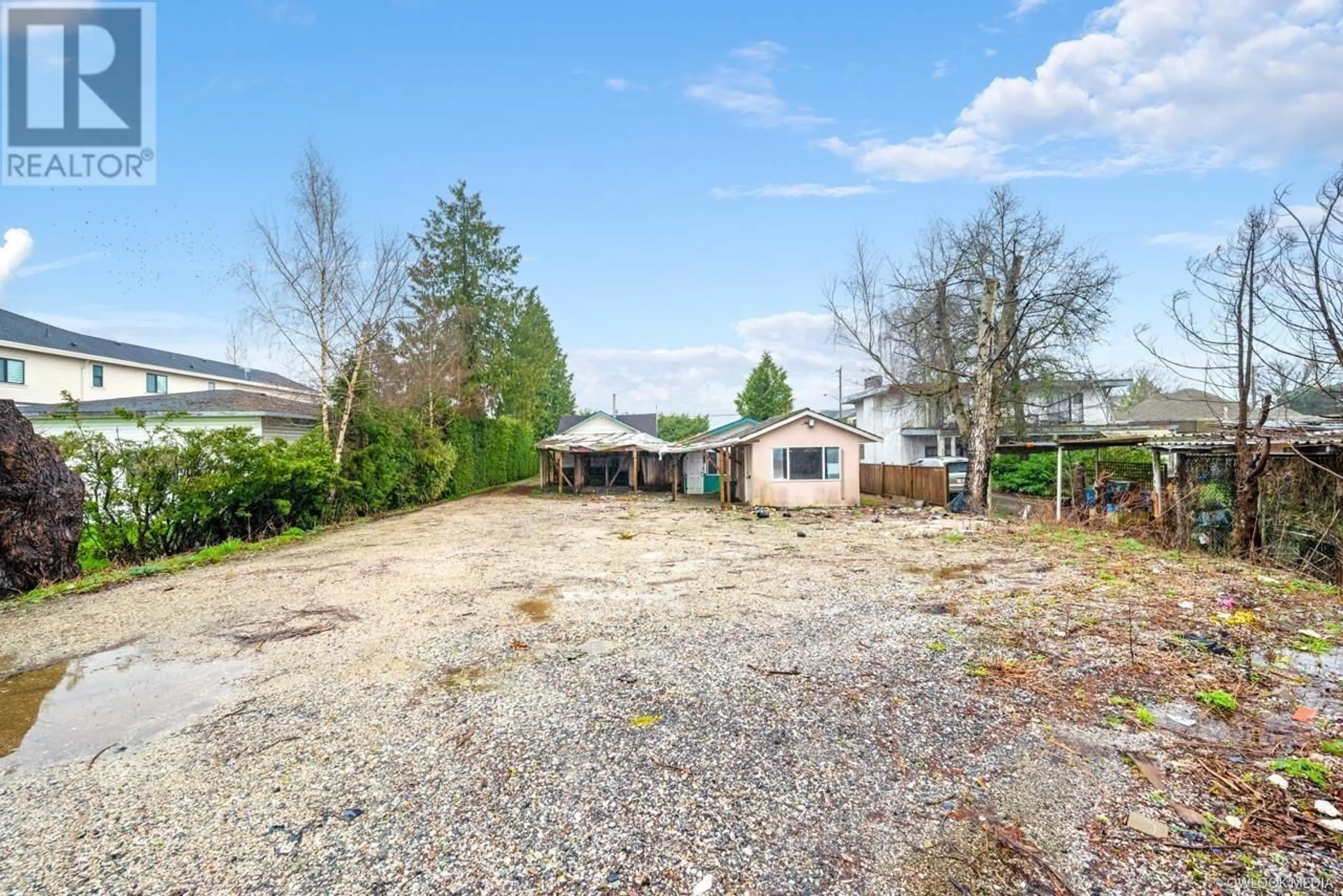 A pic from outside/outdoor area/front of a property/back of a property/a pic from drone, street for 13331 BLUNDELL ROAD, Richmond British Columbia V6W1B6