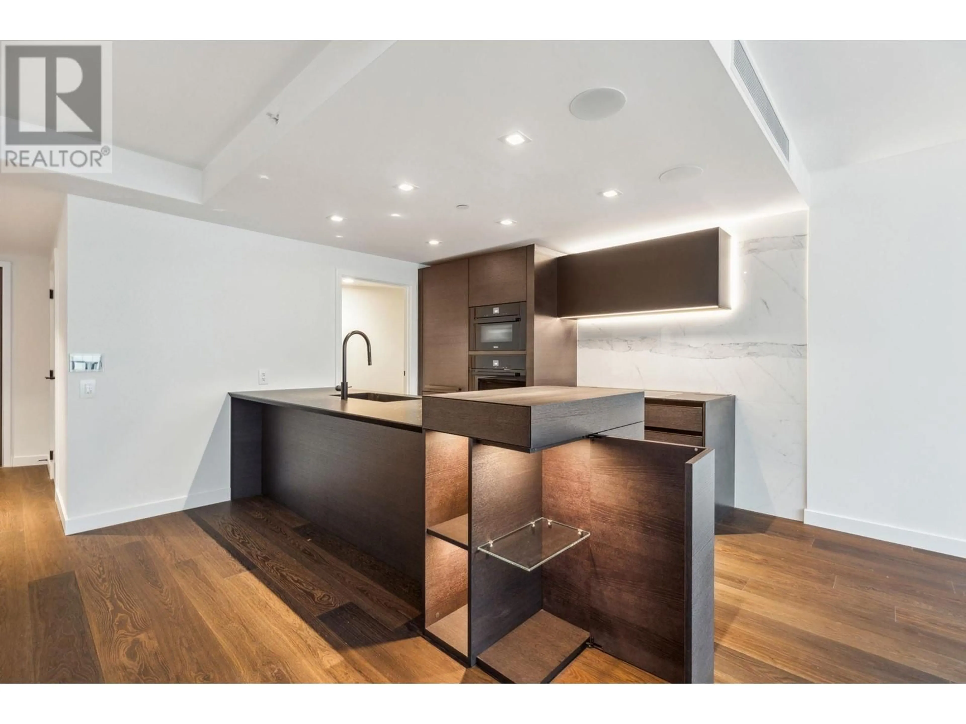 Open concept kitchen, wood/laminate floor for 1003 620 CARDERO STREET, Vancouver British Columbia V6G0C7