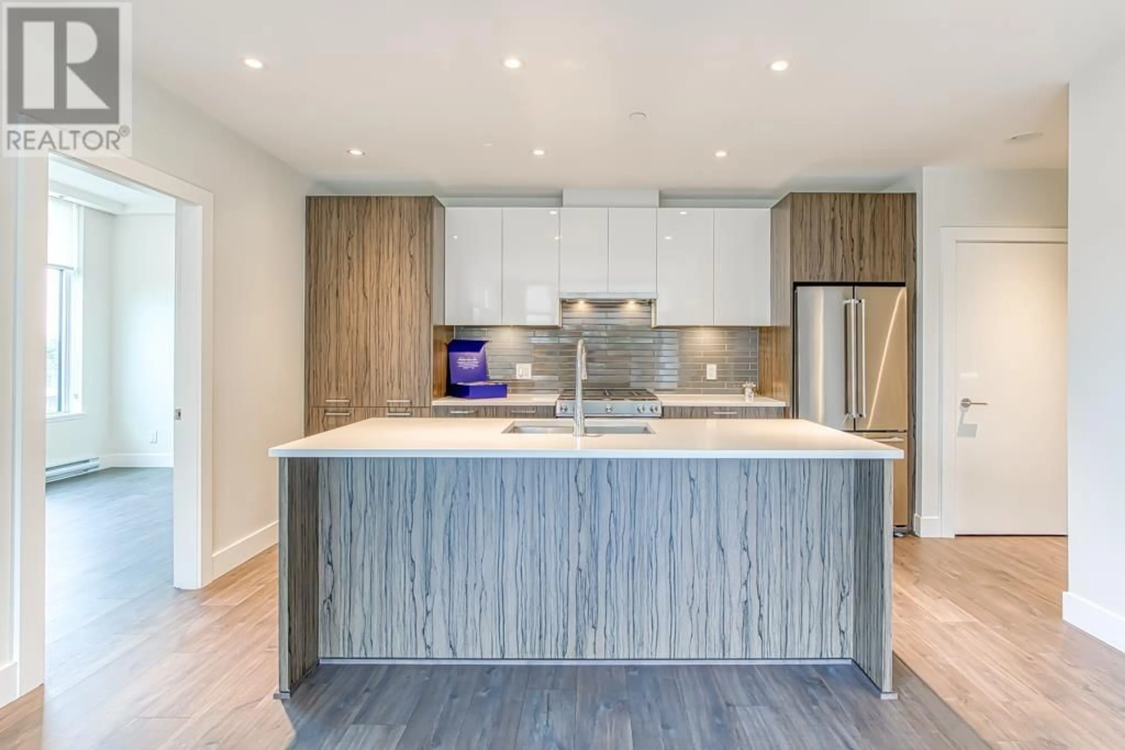 Contemporary kitchen, wood/laminate floor for 107 258 NELSON'S COURT, New Westminster British Columbia V3L0J9