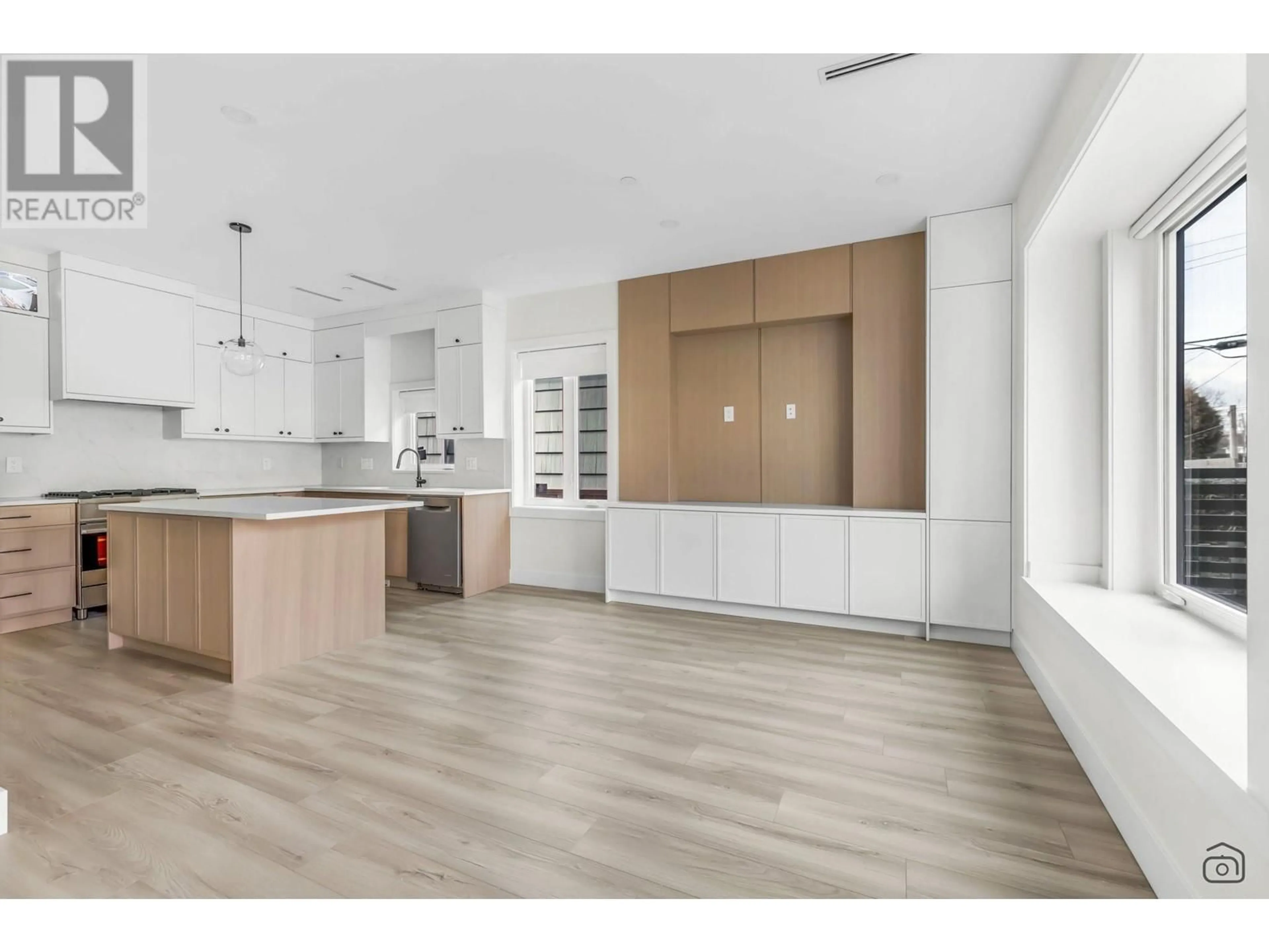 Open concept kitchen, unknown for 718 E 62ND AVENUE, Vancouver British Columbia V5X2G5