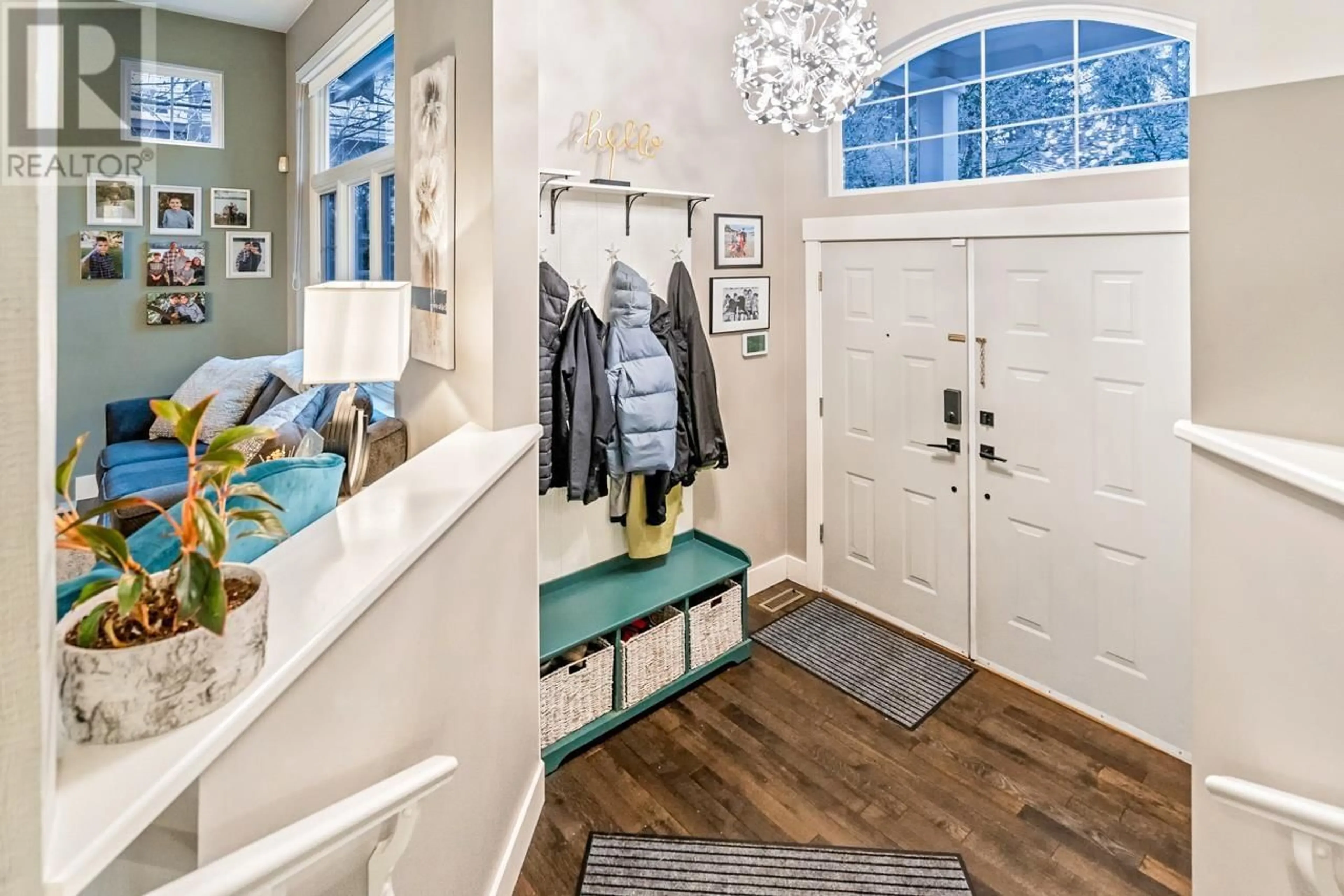 Indoor entryway for 39 ASHWOOD DRIVE, Port Moody British Columbia V3H5H2