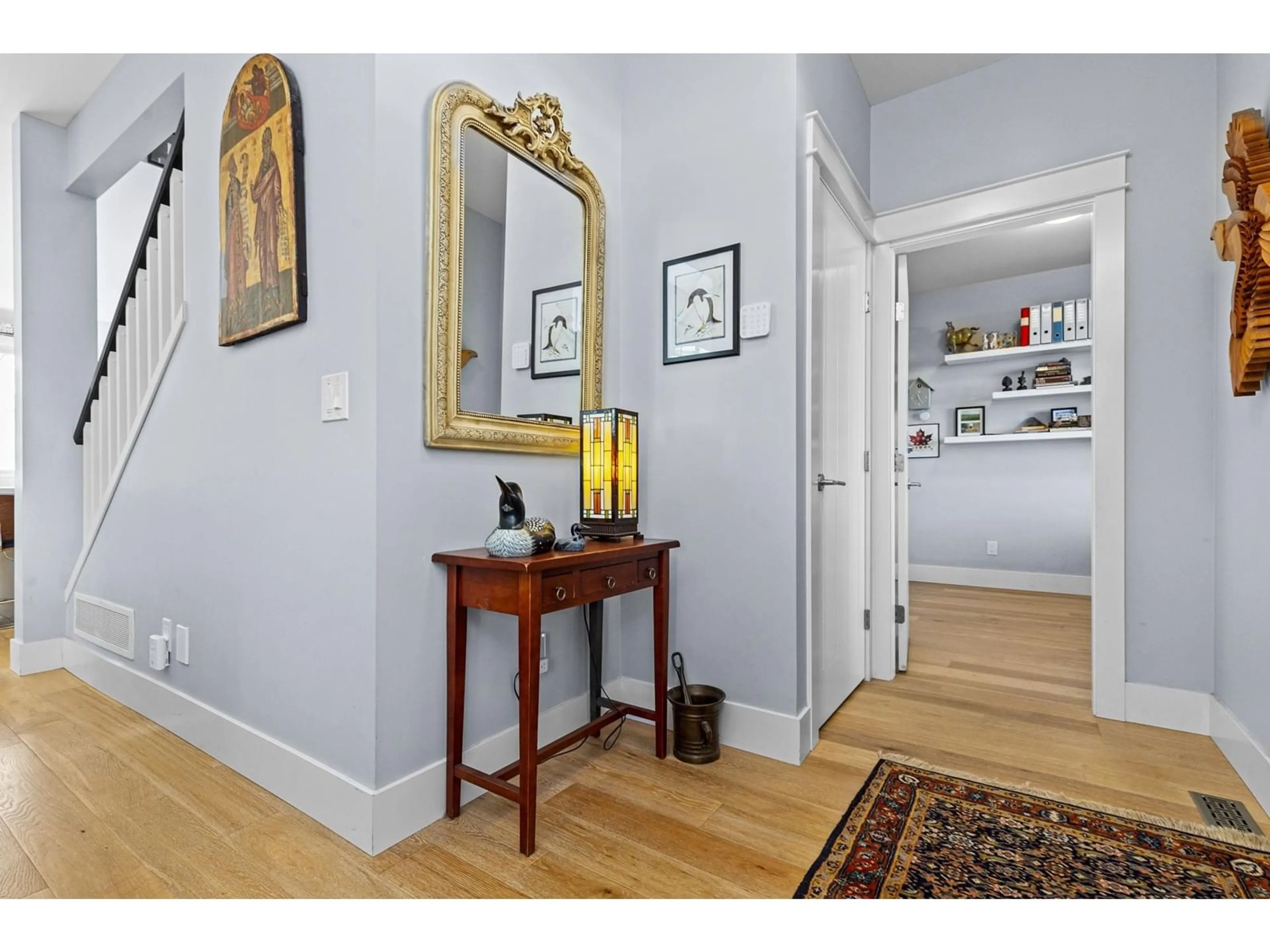 Indoor entryway for 32714 APPLEBY, Mission British Columbia V4S0A4