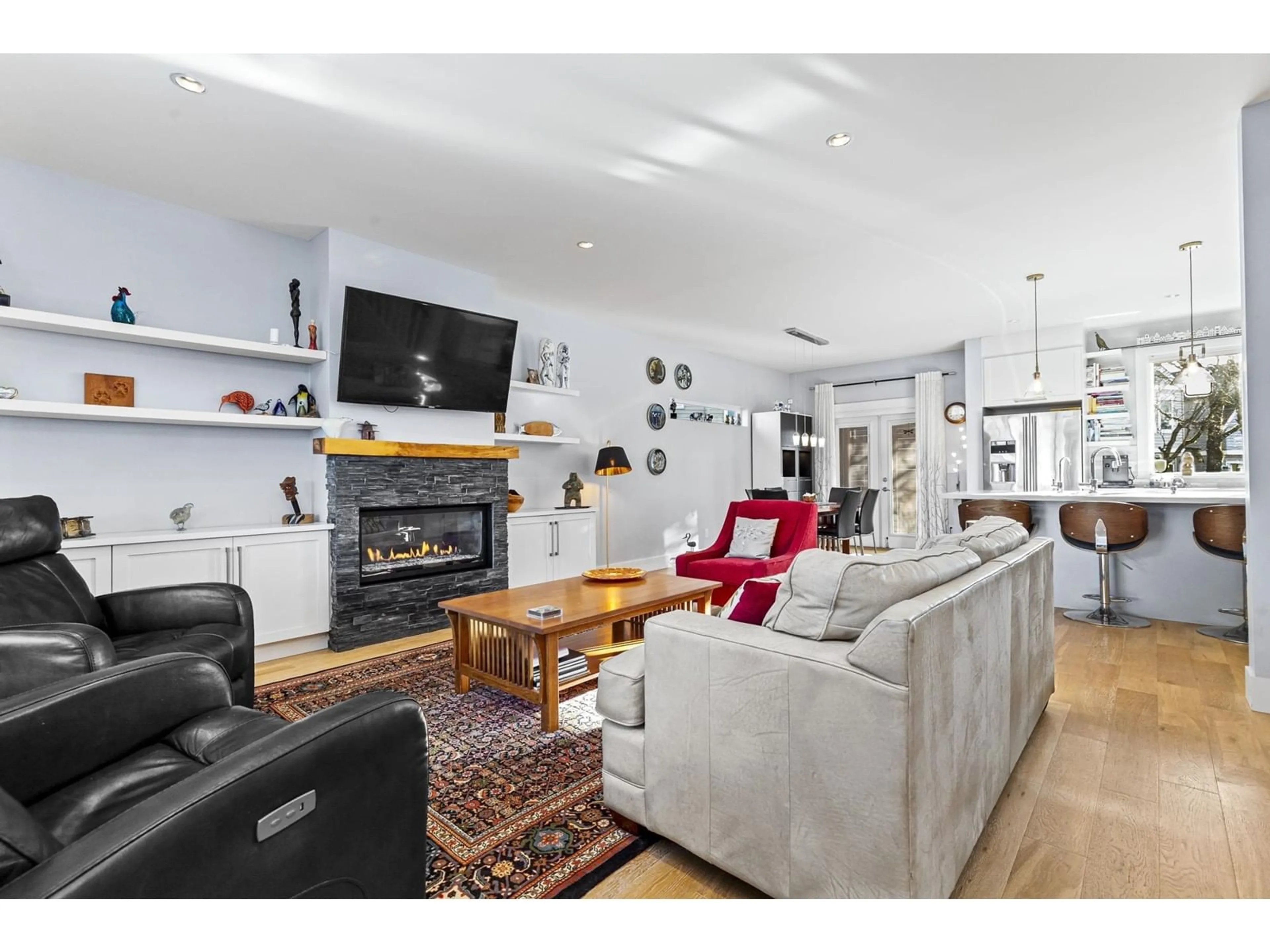 Living room with furniture, unknown for 32714 APPLEBY, Mission British Columbia V4S0A4