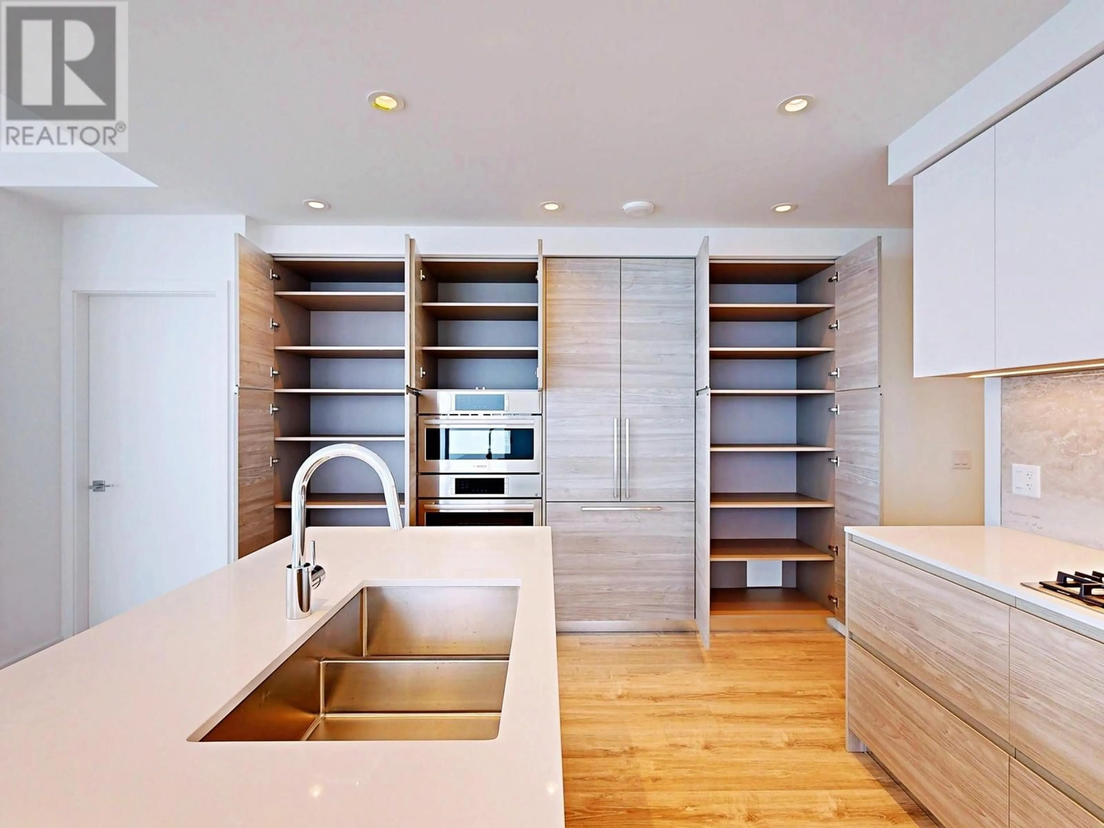 Contemporary kitchen, unknown for 3507 - 680 QUAYSIDE DRIVE, New Westminster British Columbia V6G2Z6