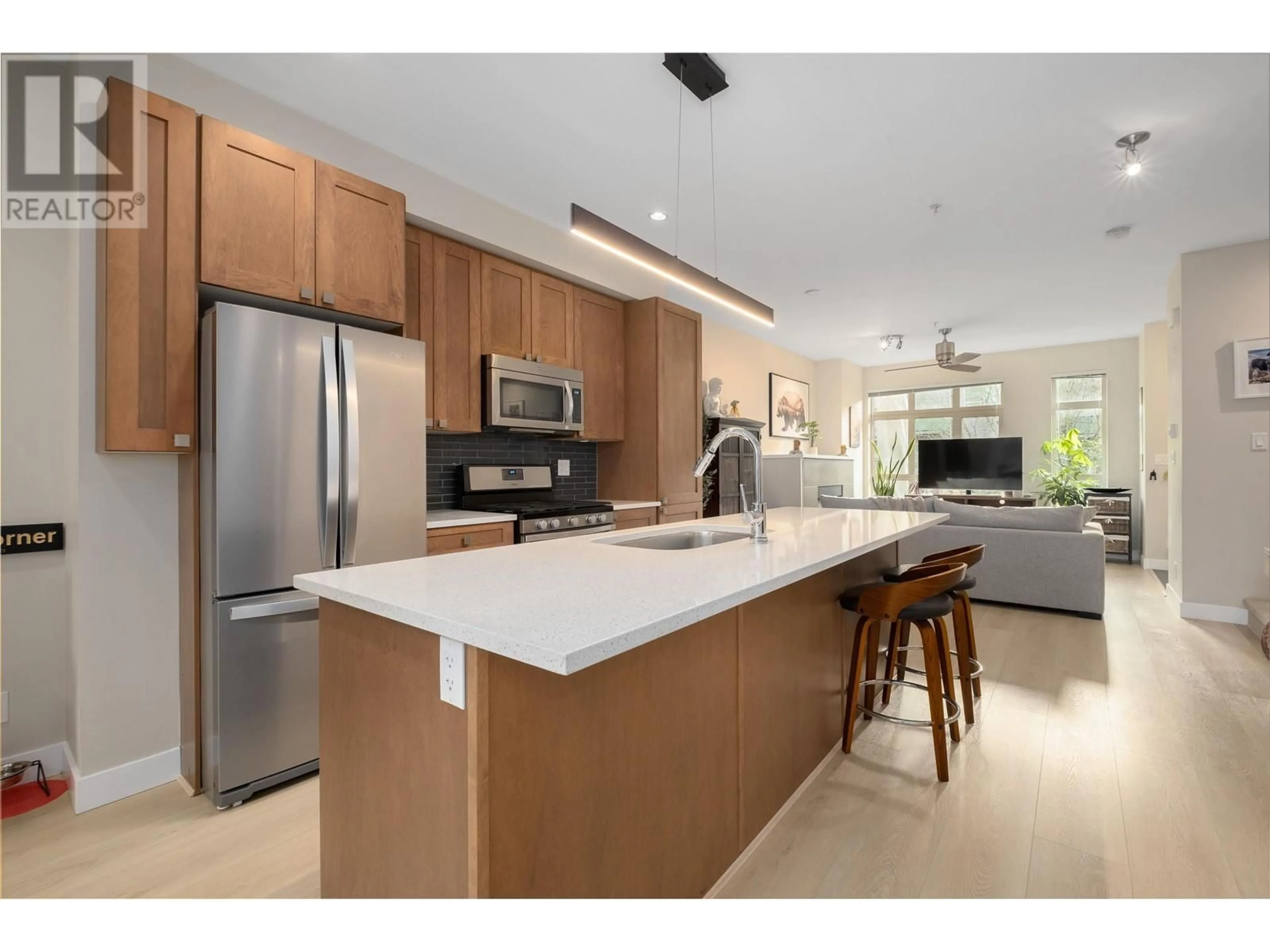 Open concept kitchen, unknown for 3362 MT SEYMOUR PARKWAY, North Vancouver British Columbia V7H1G3