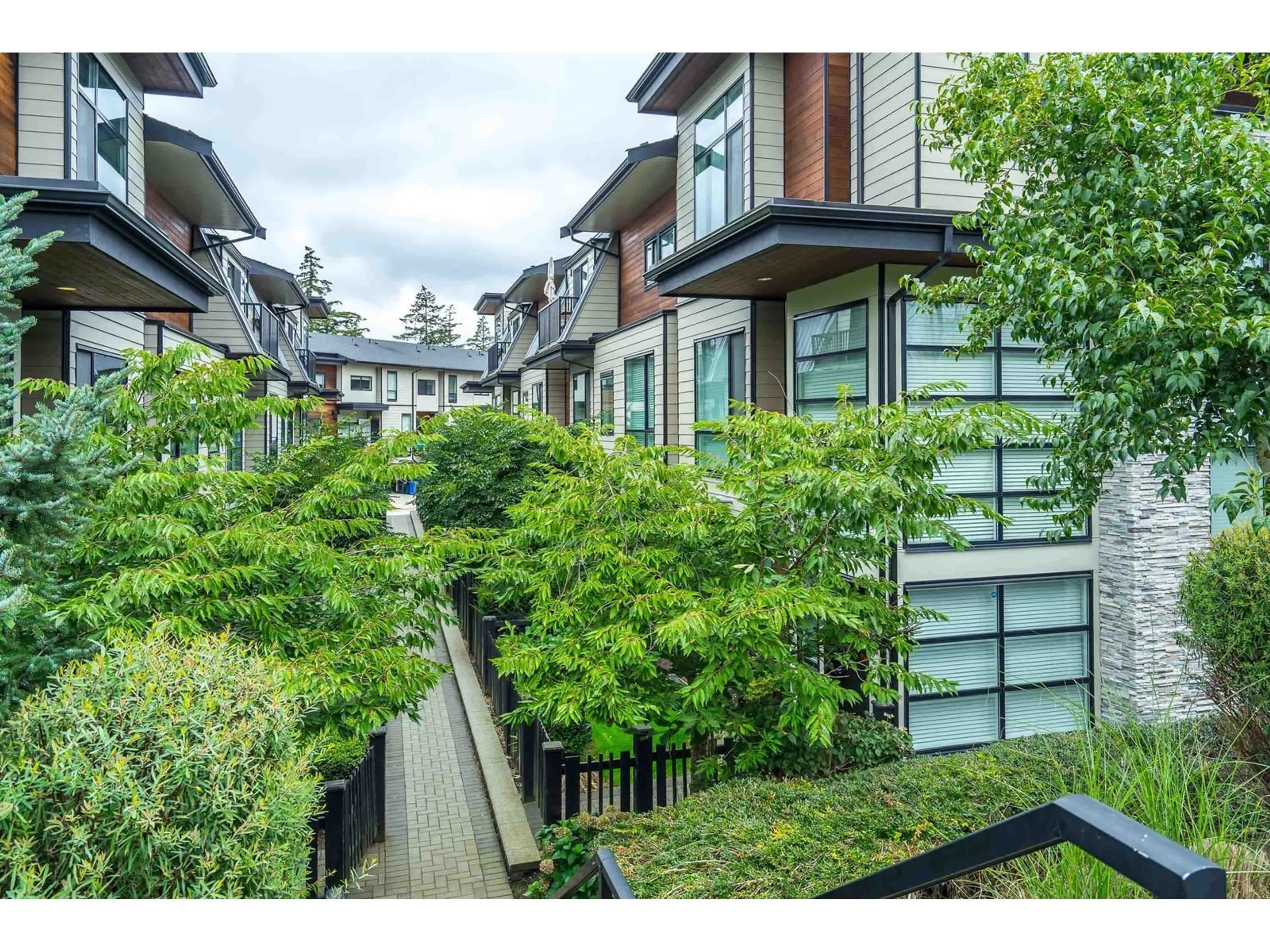 Patio, street for 45 15688 28 AVENUE, Surrey British Columbia V3Z0N1