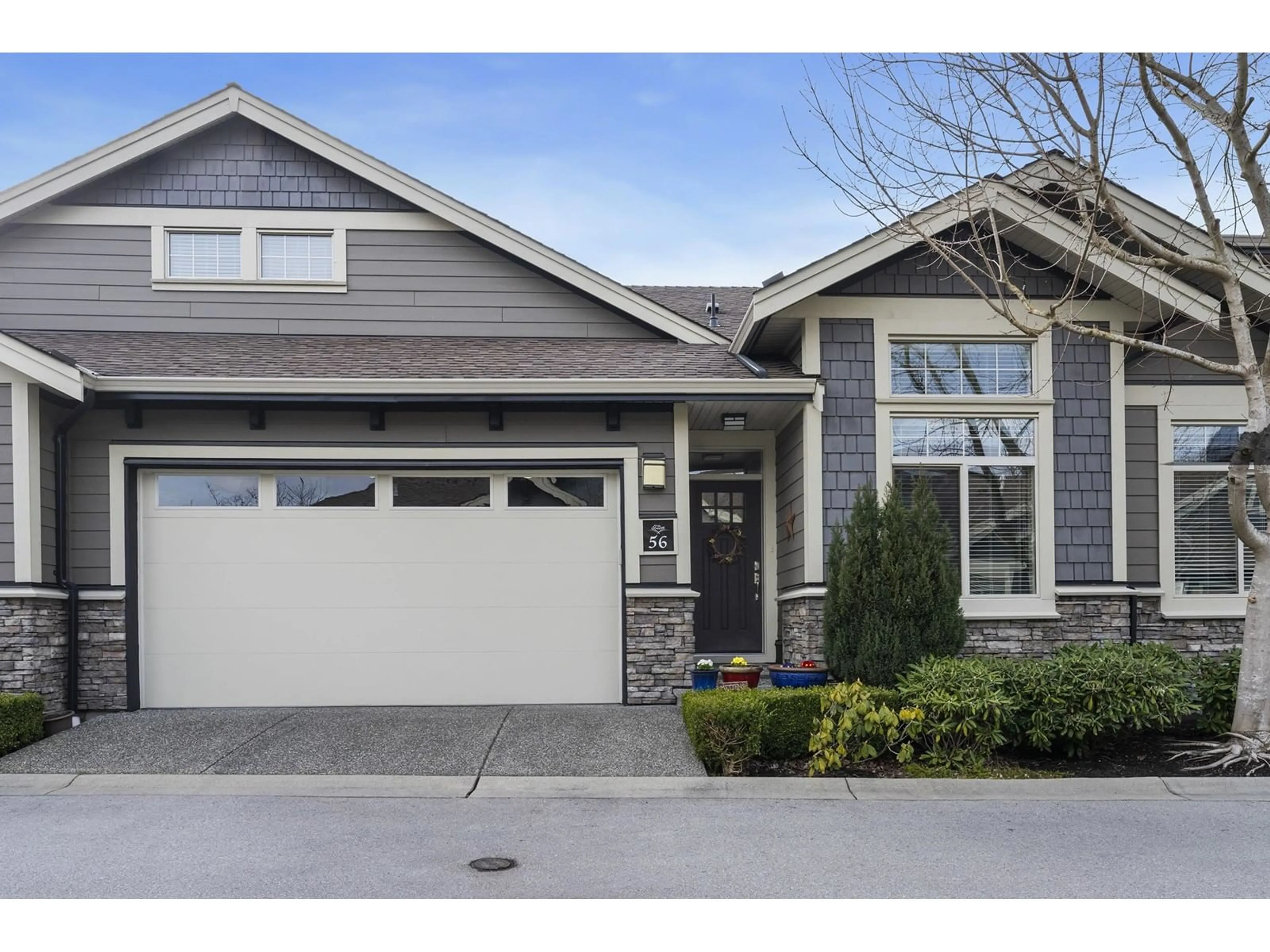 Patio, street for 56 - 350 174, Surrey British Columbia V3Z2N8