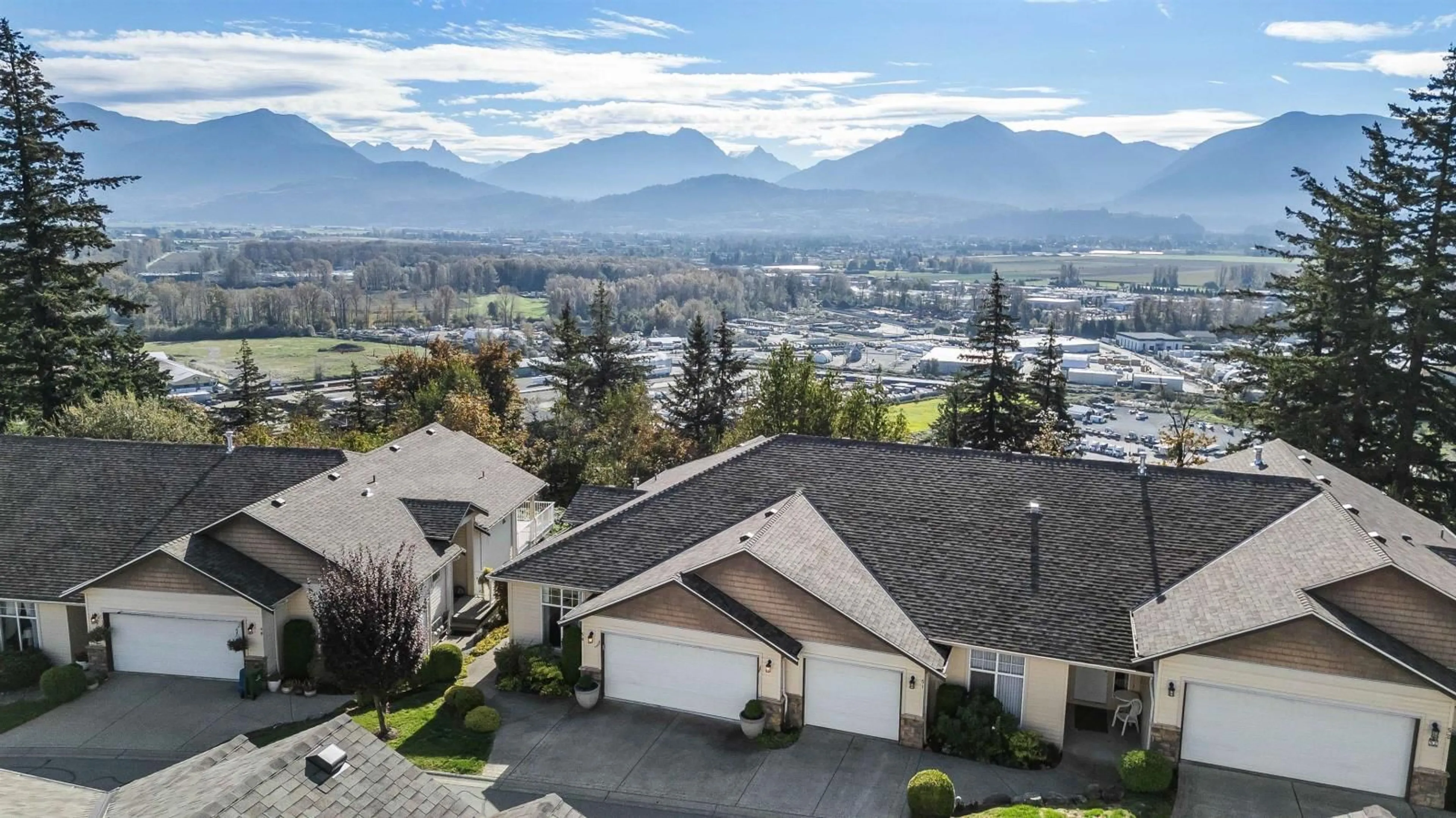 A pic from outside/outdoor area/front of a property/back of a property/a pic from drone, mountain view for 50 8590 SUNRISE DRIVE|Chilliwack Mountai, Chilliwack British Columbia V2R3Z4