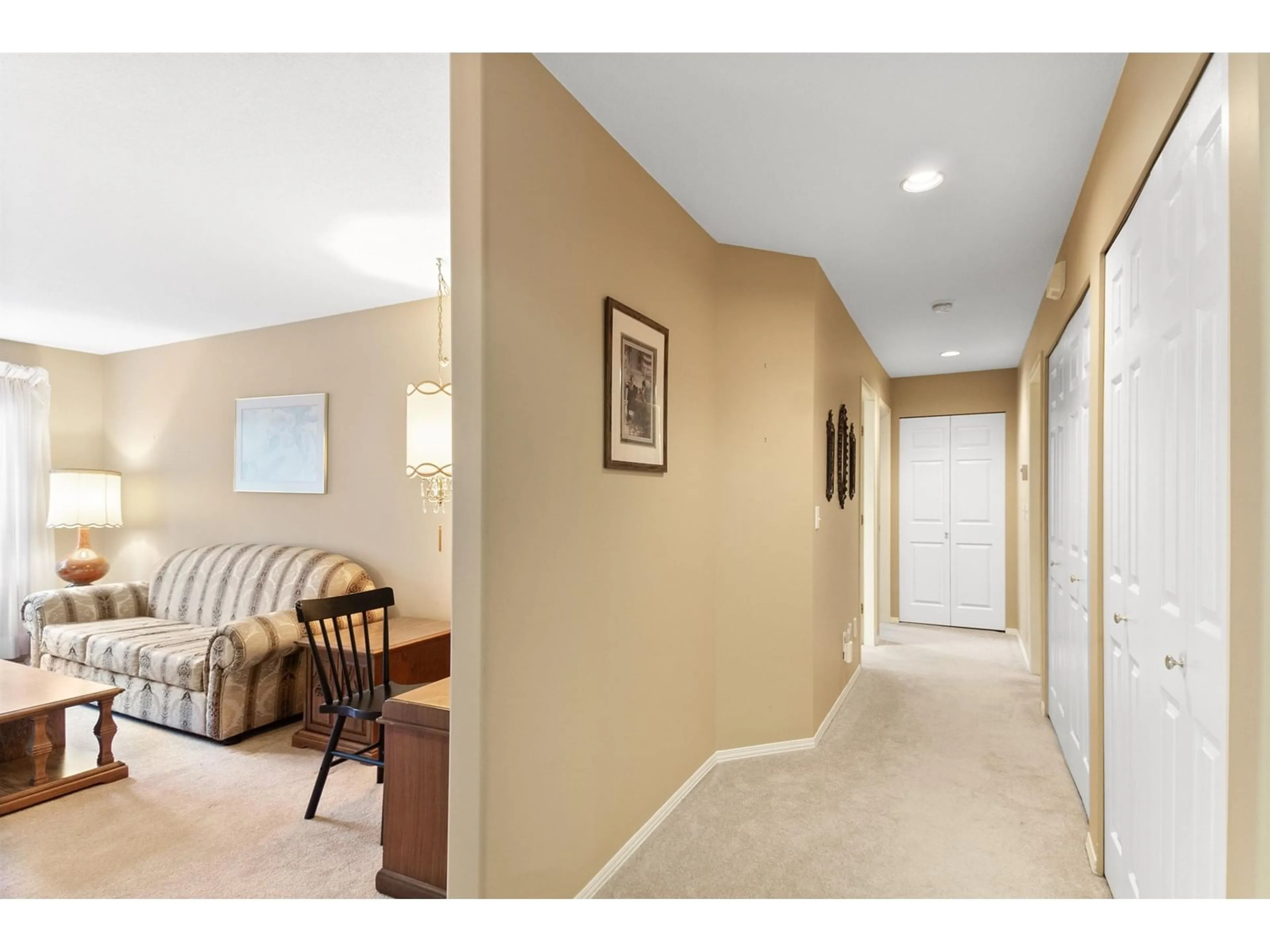Indoor entryway for 276 - 13888 70, Surrey British Columbia V3W0R8