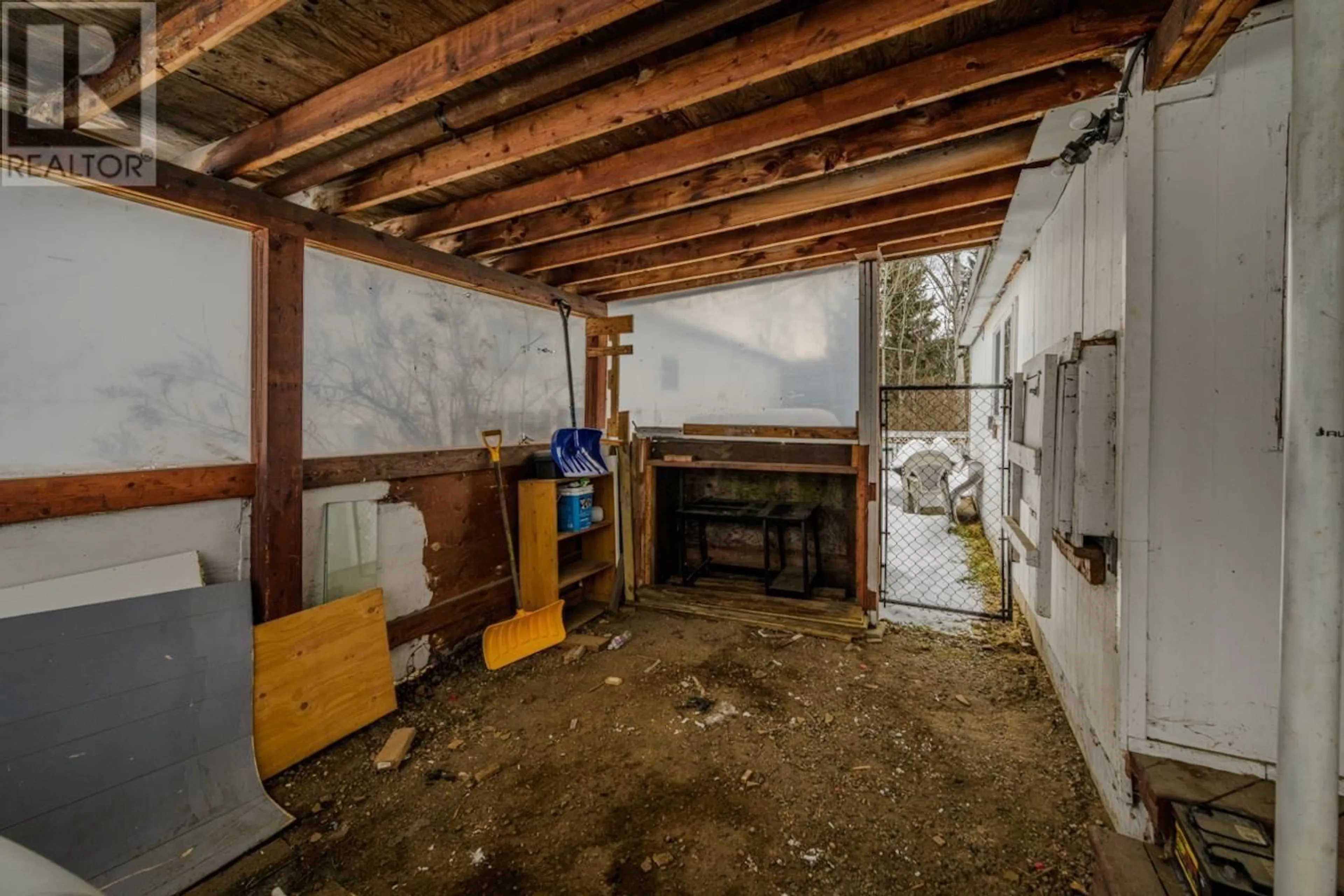 Indoor garage for 17 7128 OTWAY ROAD, Prince George British Columbia V2M7E1