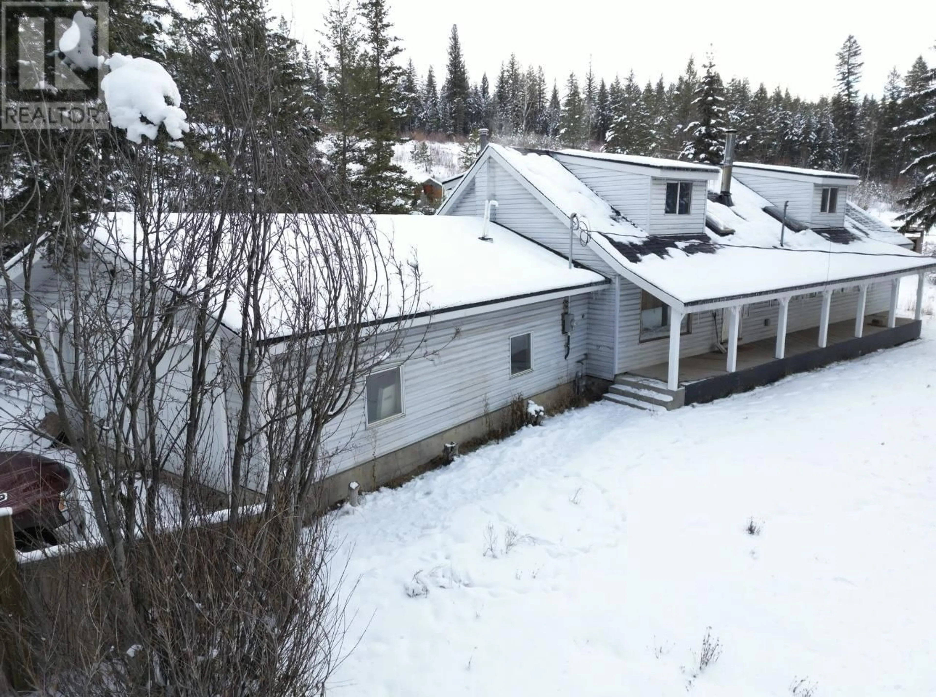 A pic from outside/outdoor area/front of a property/back of a property/a pic from drone, unknown for 4026 N CARIBOO 97 HIGHWAY, Williams Lake British Columbia V2G2V3