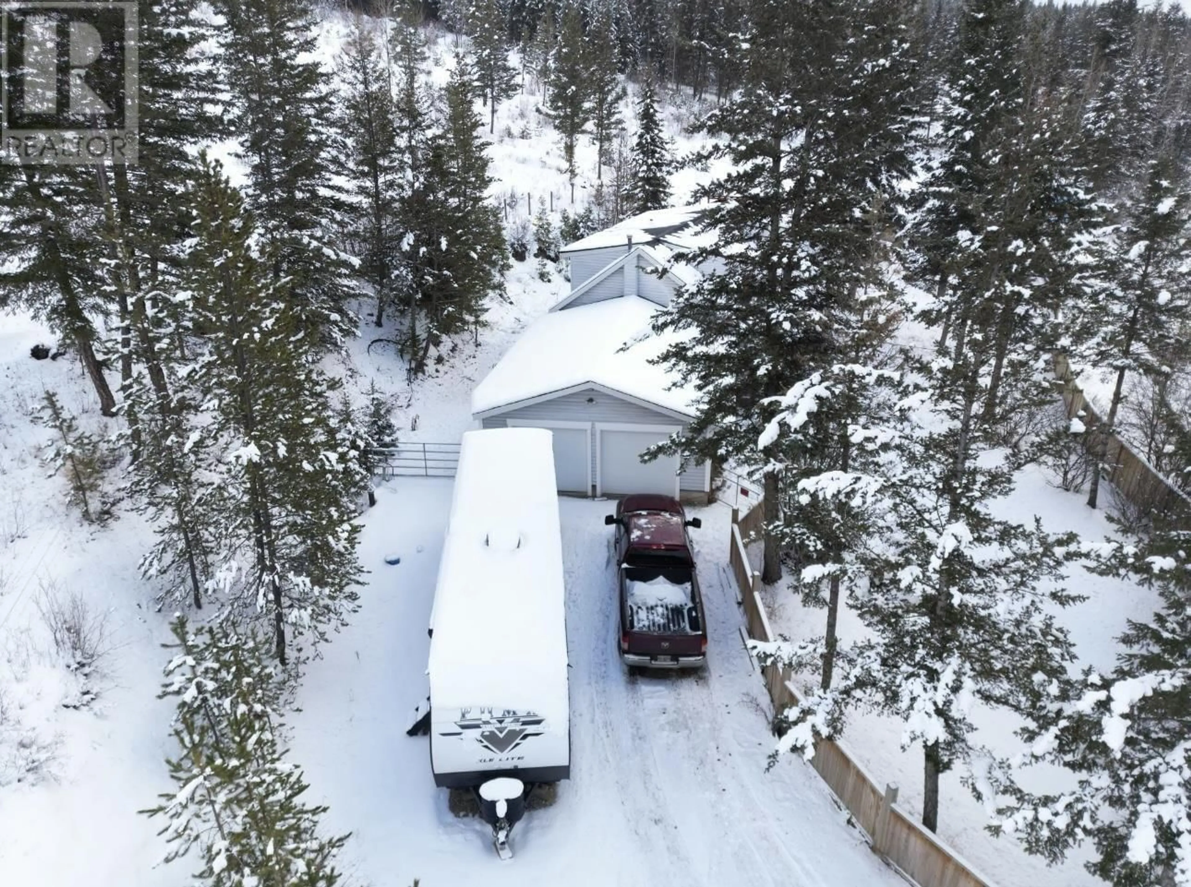 A pic from outside/outdoor area/front of a property/back of a property/a pic from drone, street for 4026 N CARIBOO 97 HIGHWAY, Williams Lake British Columbia V2G2V3