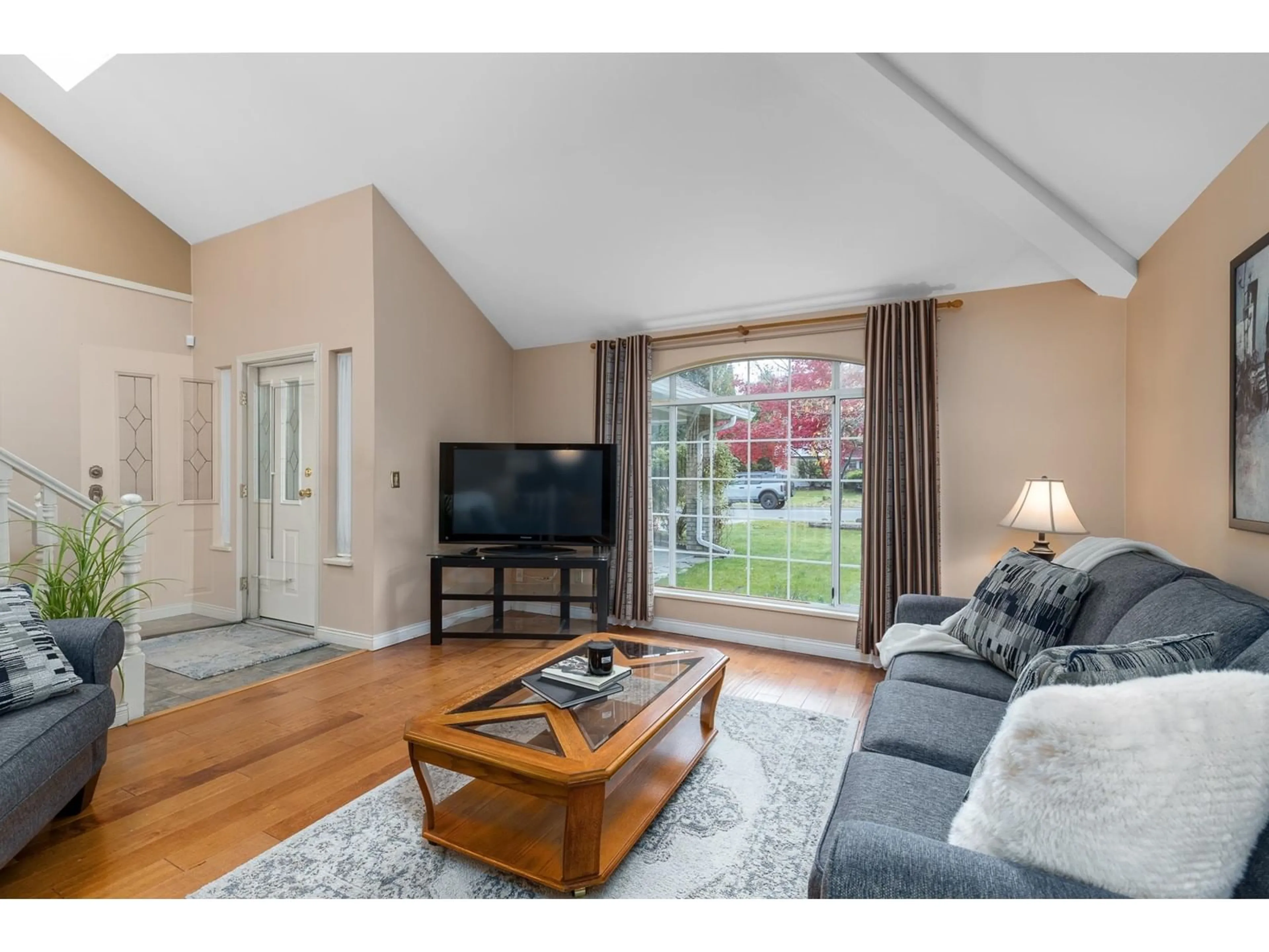 Living room with furniture, unknown for 15719 95 AVENUE, Surrey British Columbia V4N3B6