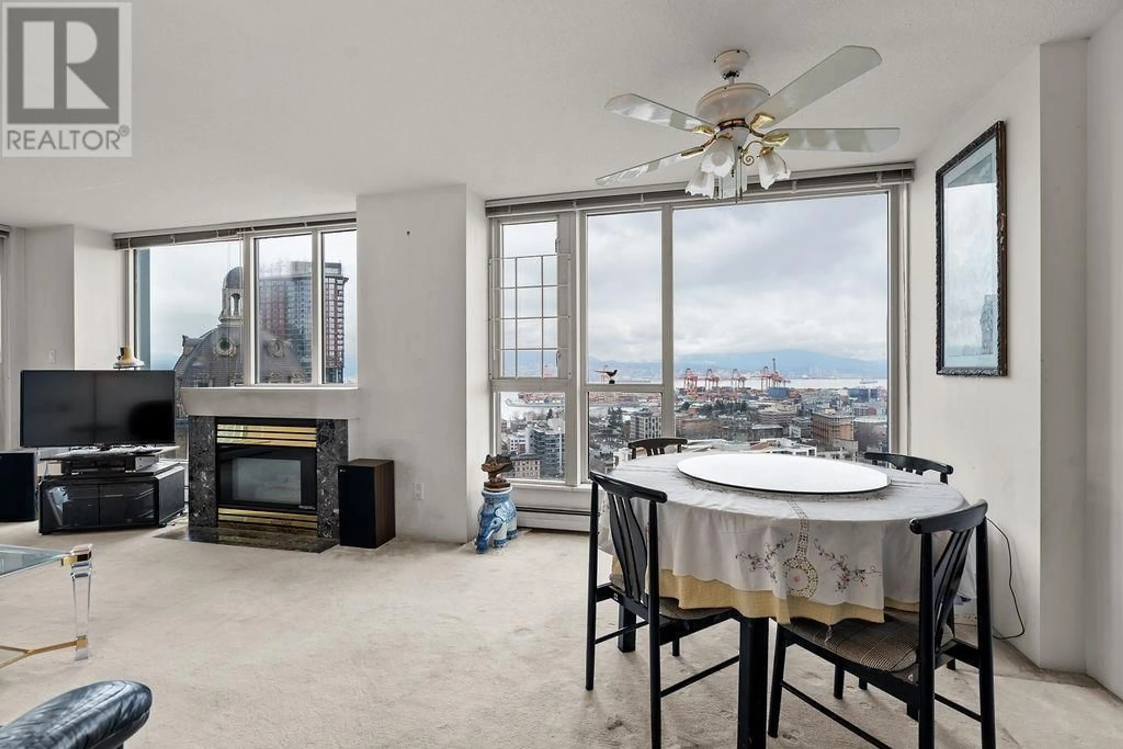 Dining room, unknown for 2302 - 183 KEEFER PLACE, Vancouver British Columbia V6B6B9