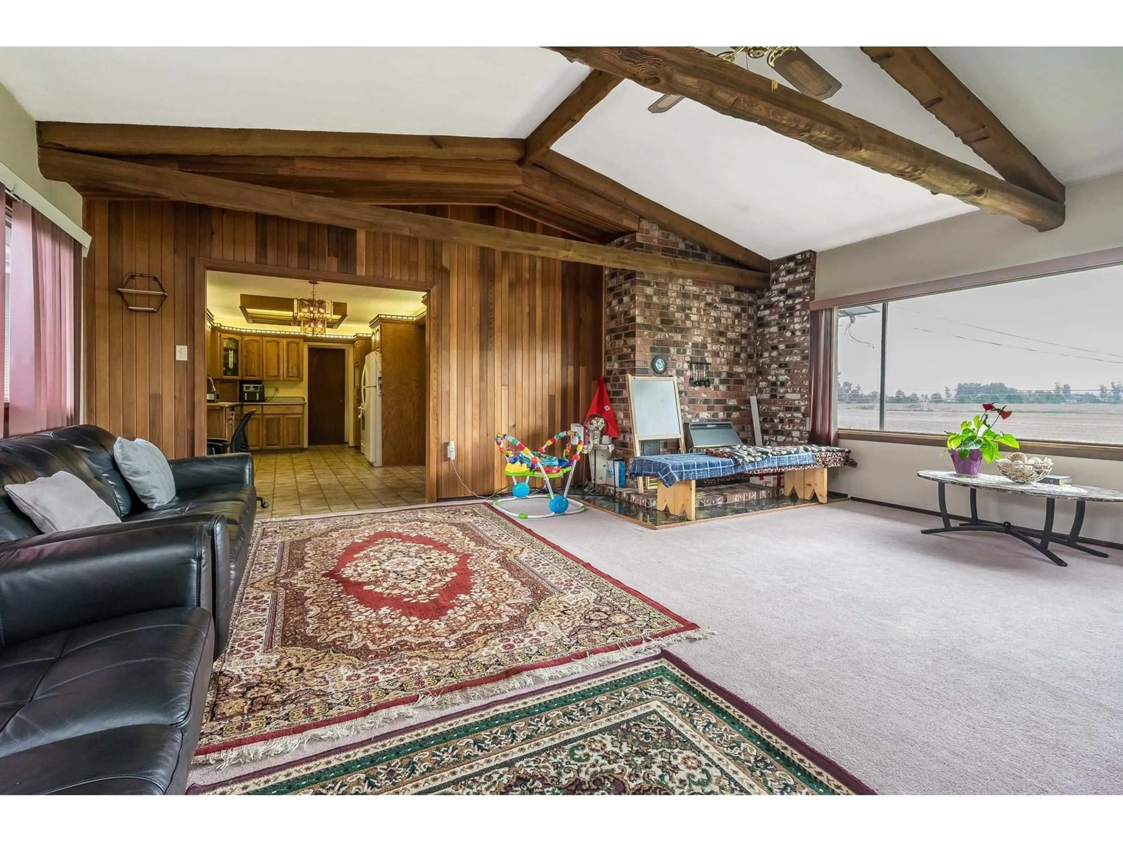 Indoor foyer for 1559 WHATCOM, Abbotsford British Columbia V3G1Y9
