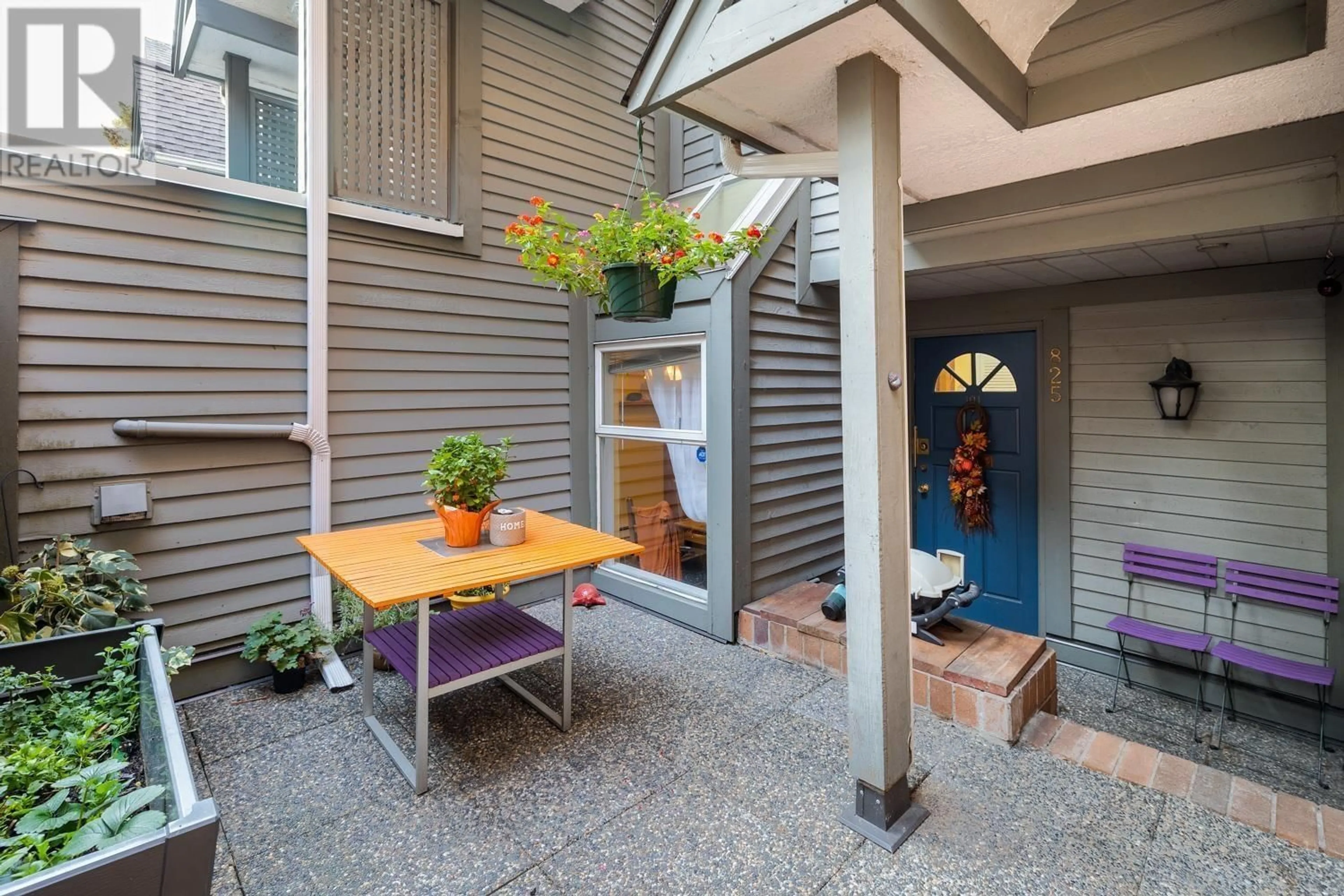 Patio, street for 101 825 W 7TH AVENUE, Vancouver British Columbia V5Z1C2